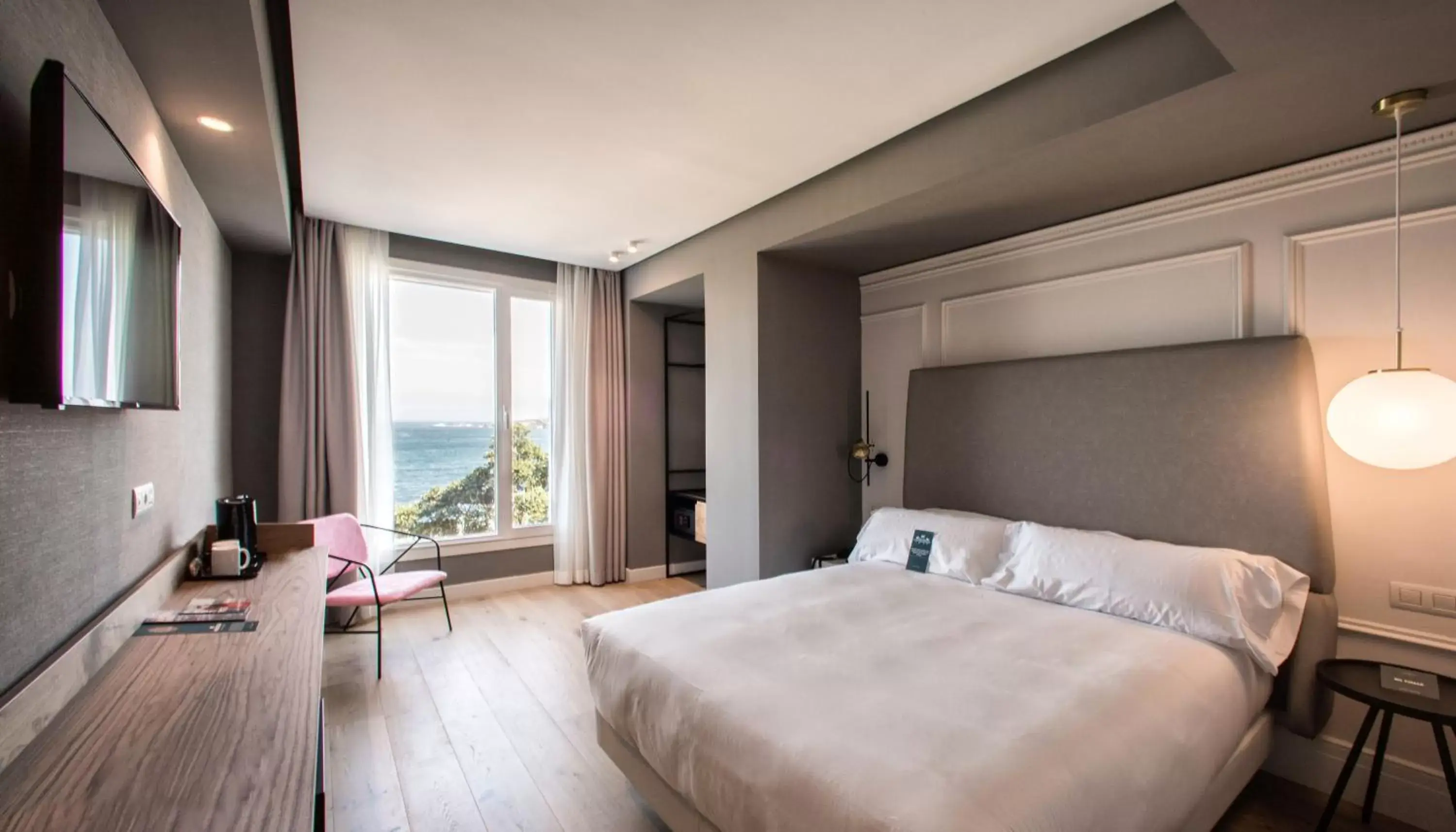 Bedroom, Bed in Hotel Riazor