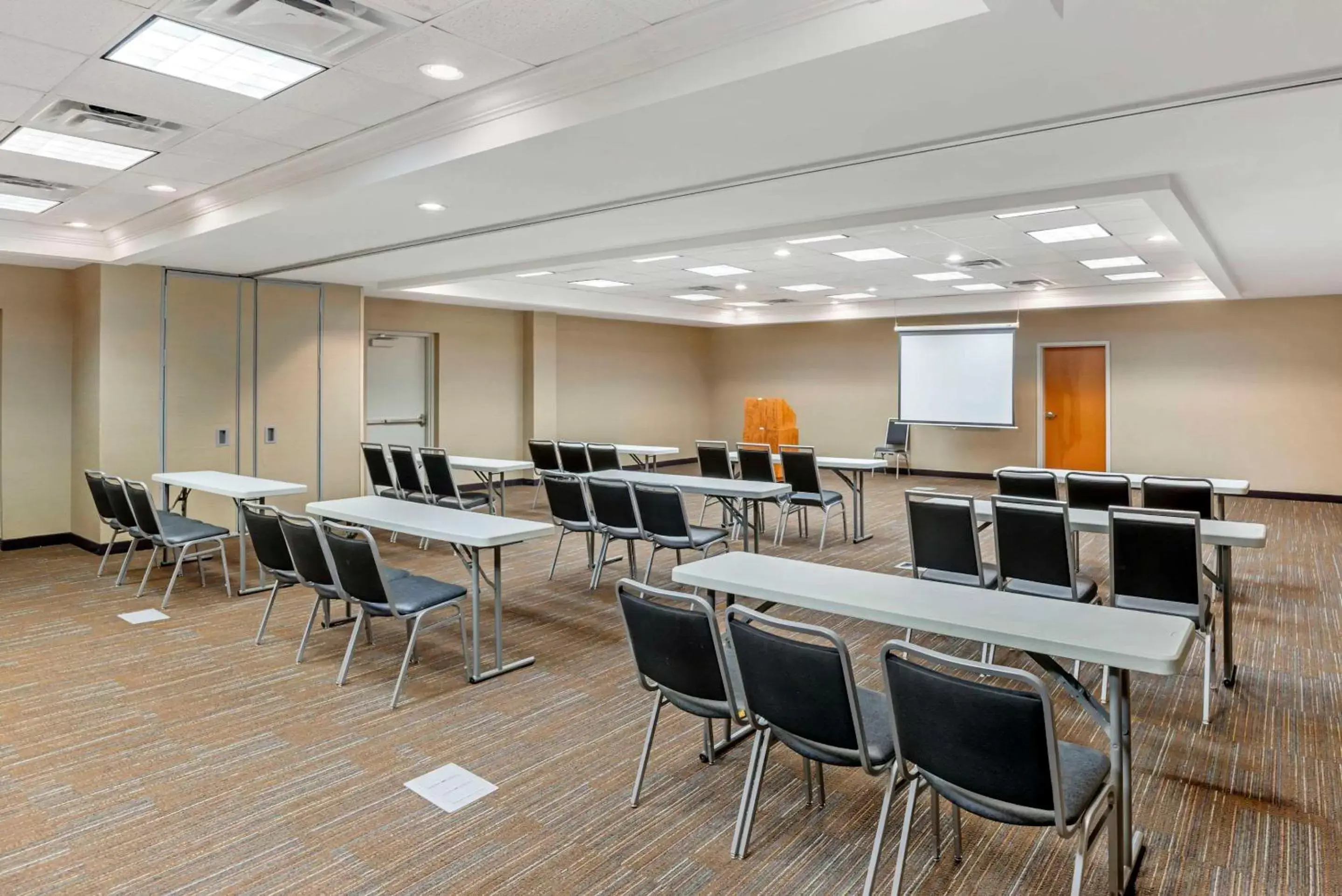 Meeting/conference room in Comfort Suites at Virginia Center Commons