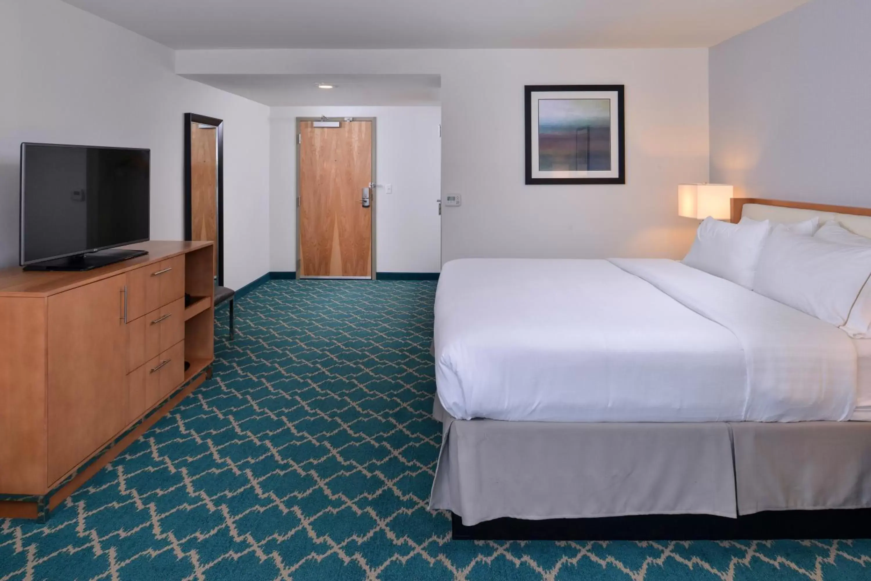 Photo of the whole room, Bed in Holiday Inn Express and Suites West Ocean City, an IHG Hotel