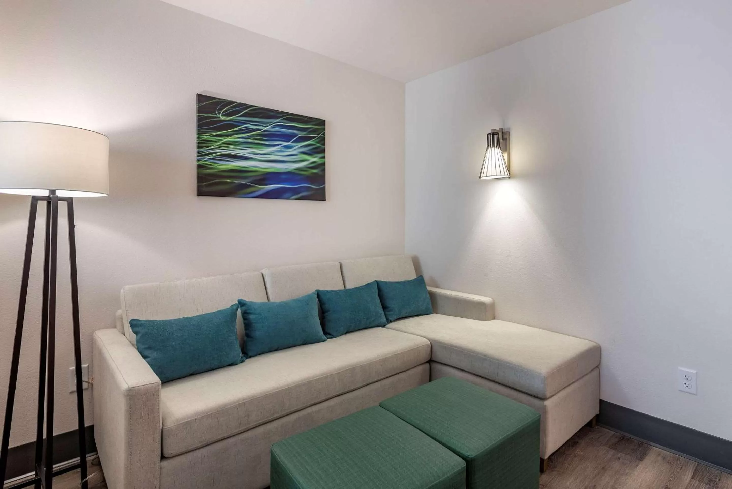 Bedroom in Comfort Suites Colorado Springs East - Medical Center Area