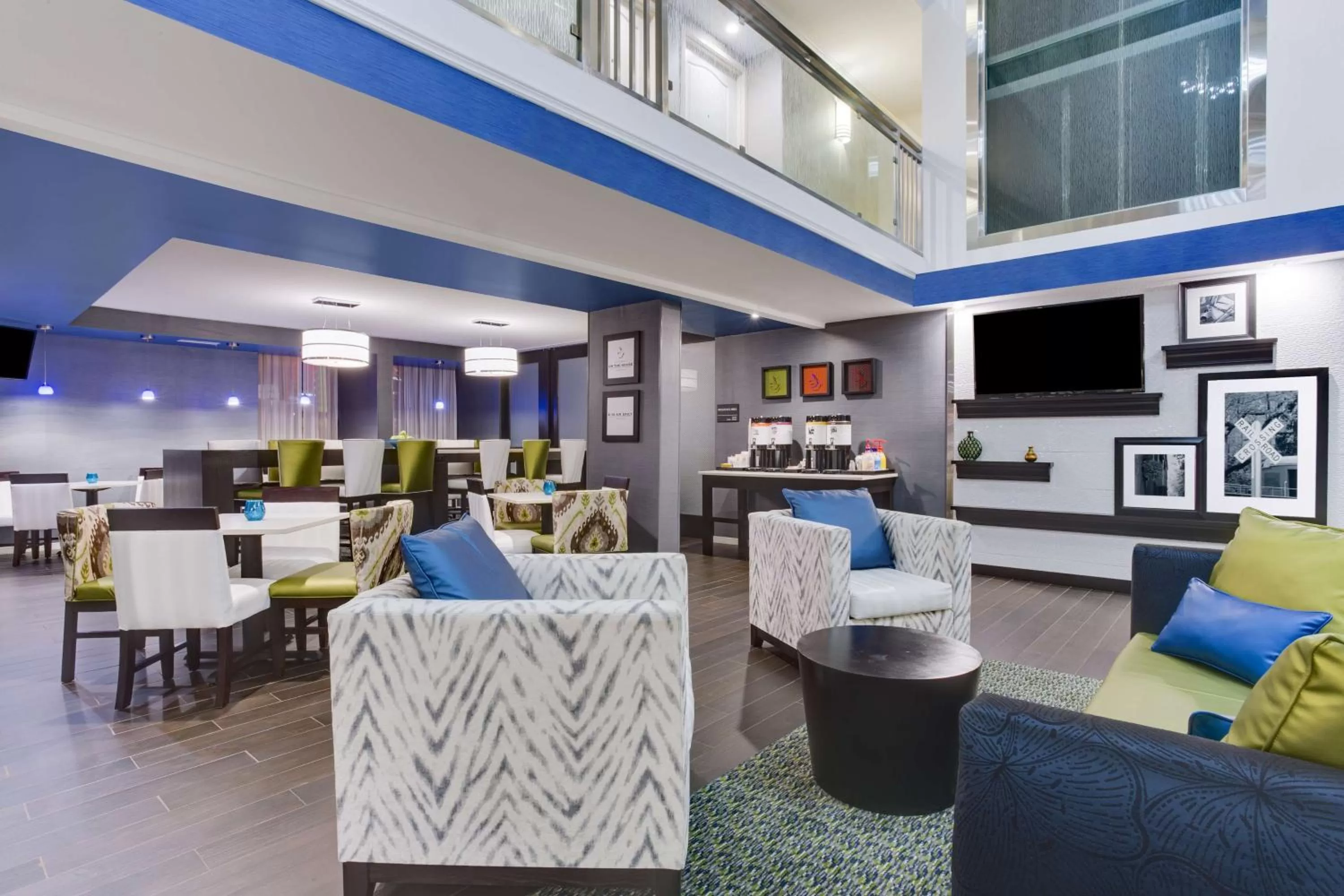 Lobby or reception in Hampton Inn Norcross