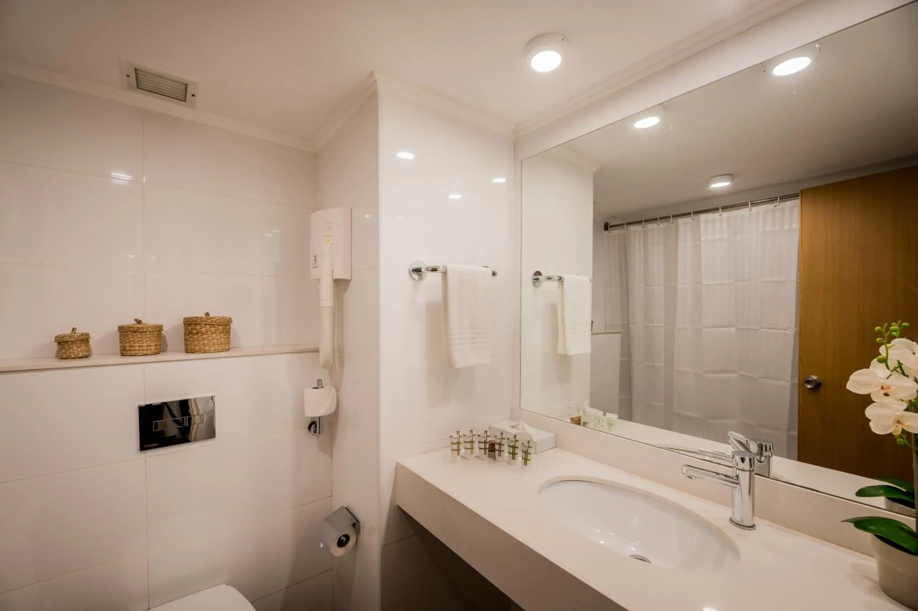 Bath, Bathroom in C Hotel Neve Ilan