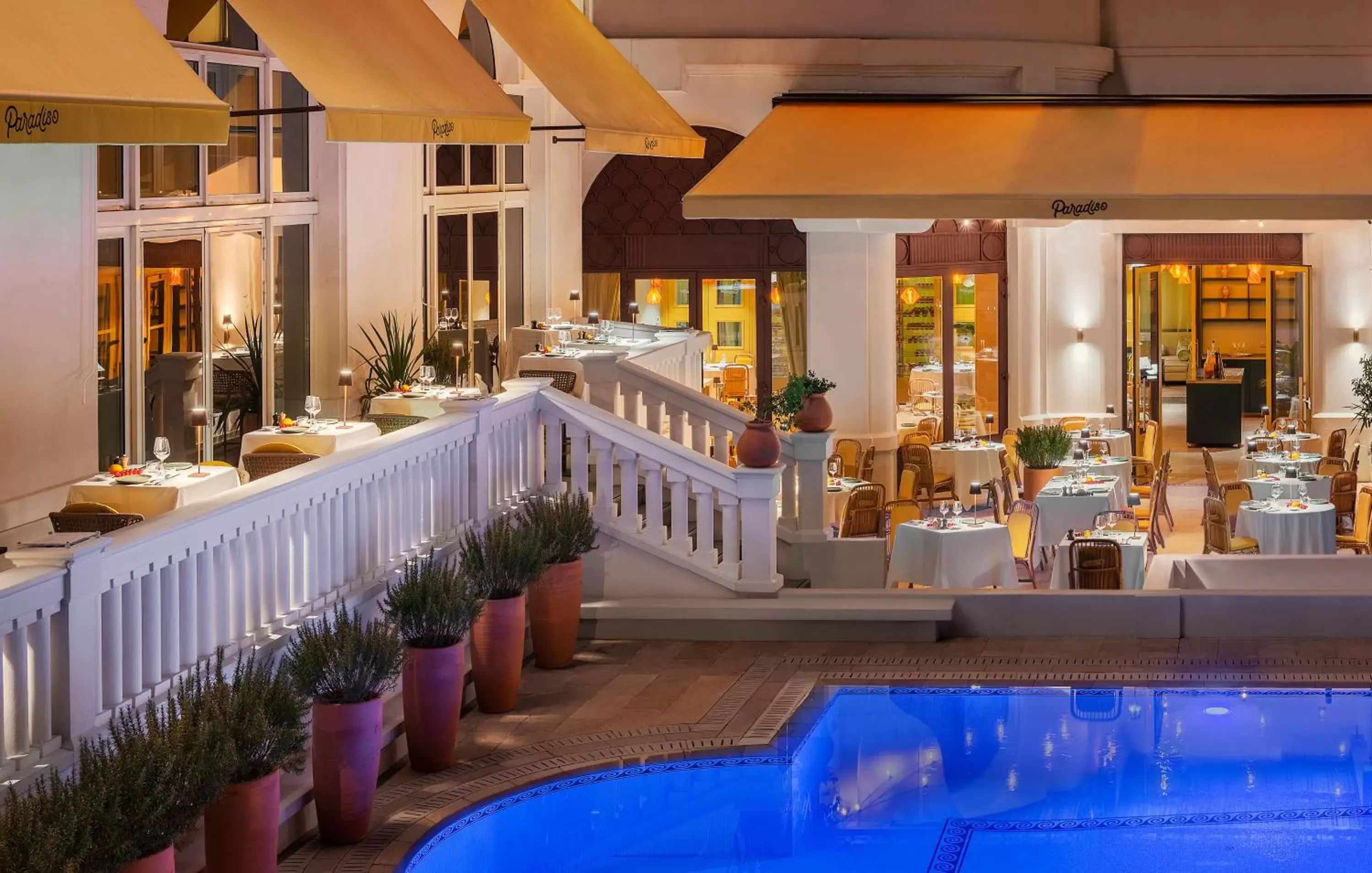 Restaurant/places to eat, Swimming Pool in Hôtel Barrière Le Majestic Cannes