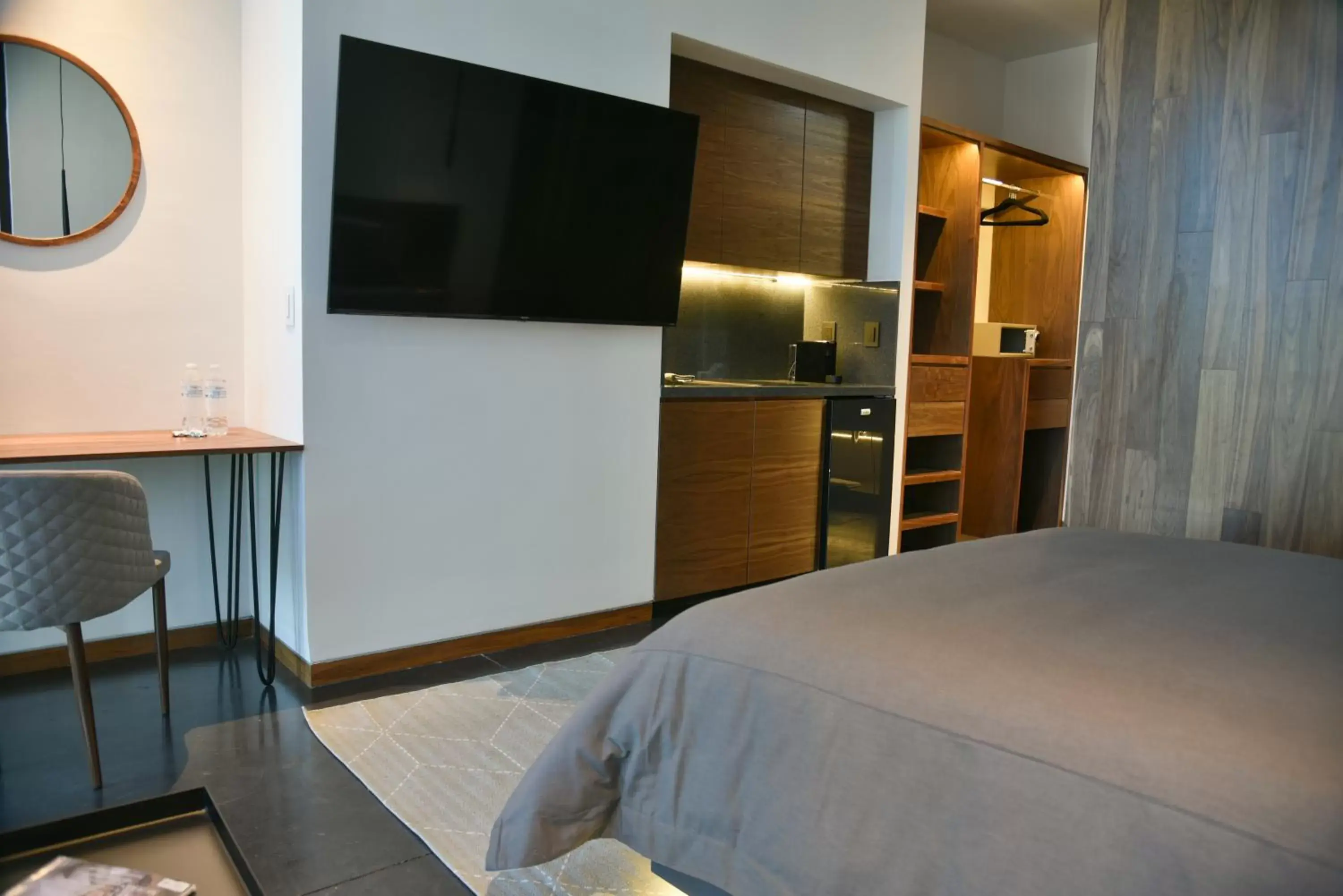 Bedroom, TV/Entertainment Center in Suites BQ