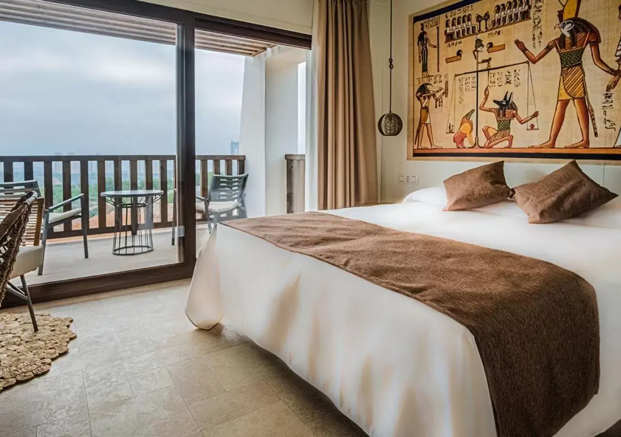 Bedroom, Sea View in Grand Luxor Village