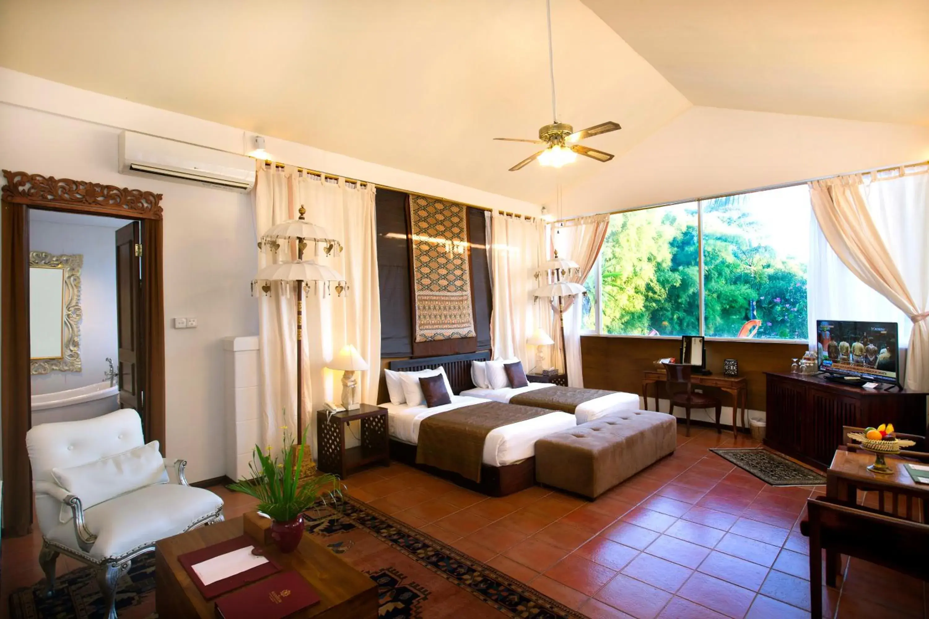 Photo of the whole room, Bed in The Mansion Resort Hotel & Spa Photo of the whole room, Bed in The Mansion Resort Hotel & Spa