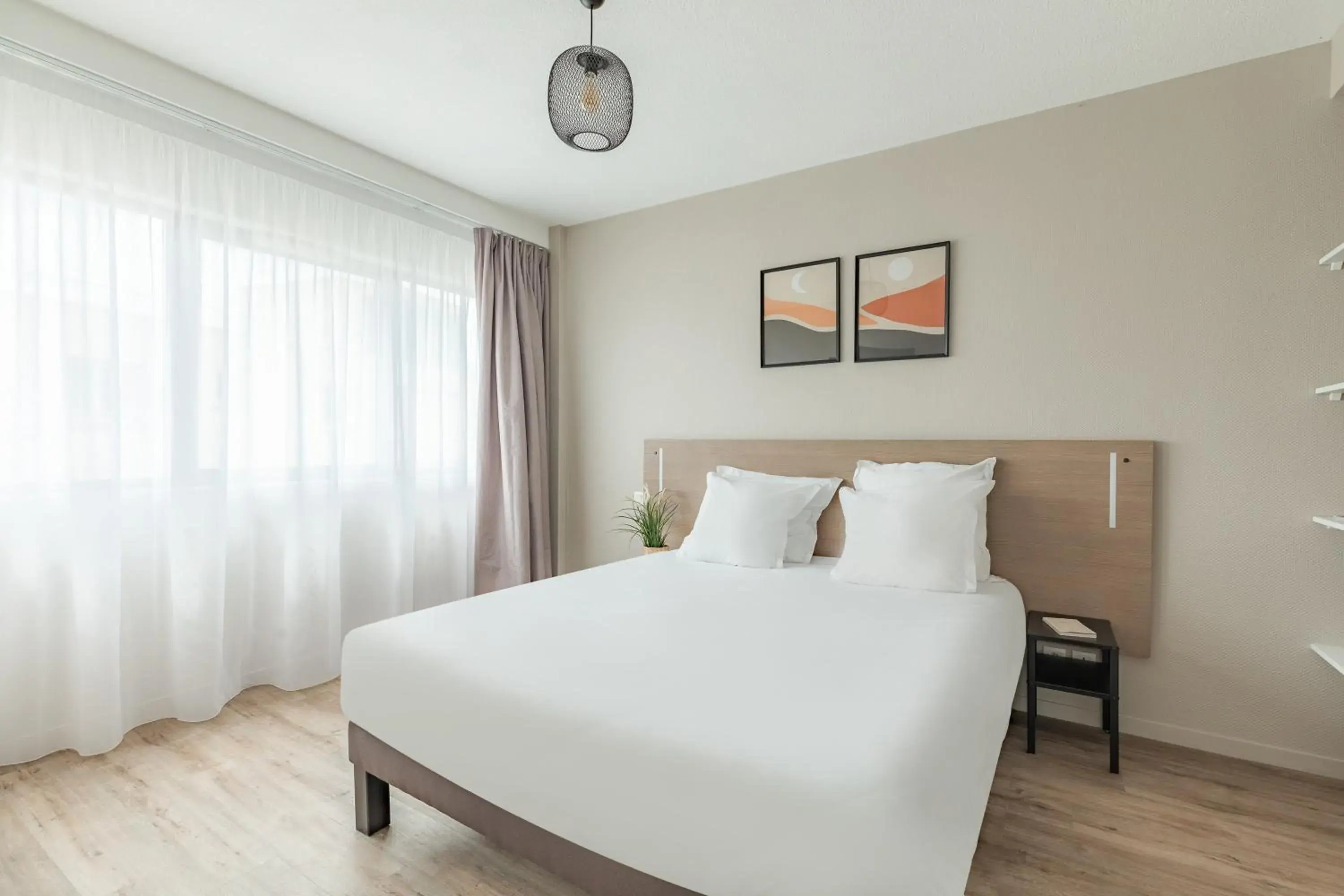 Bed in Appart'City Classic Bordeaux Centre Bed in Appart'City Classic Bordeaux Centre