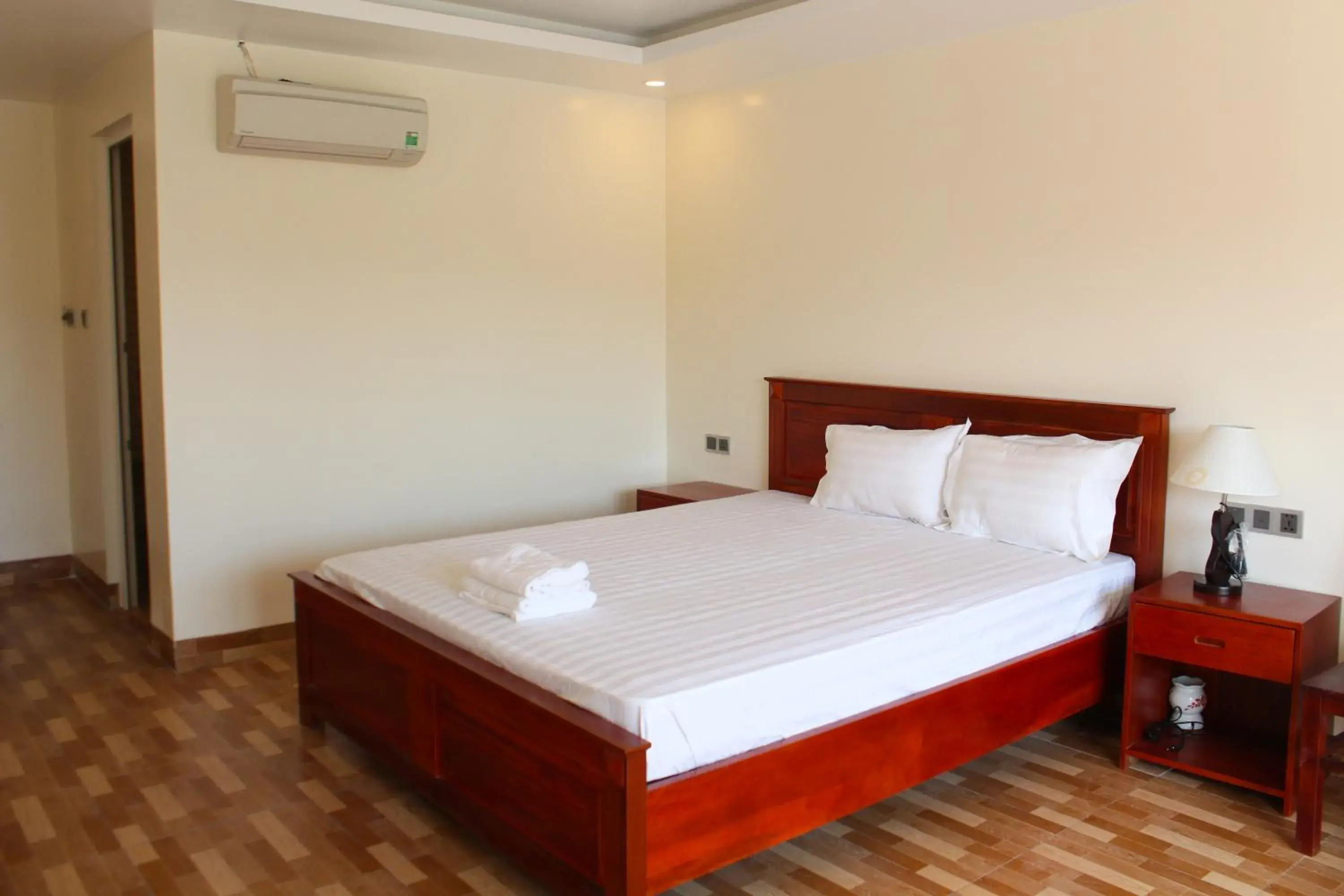 Bed in Phuong Binh House