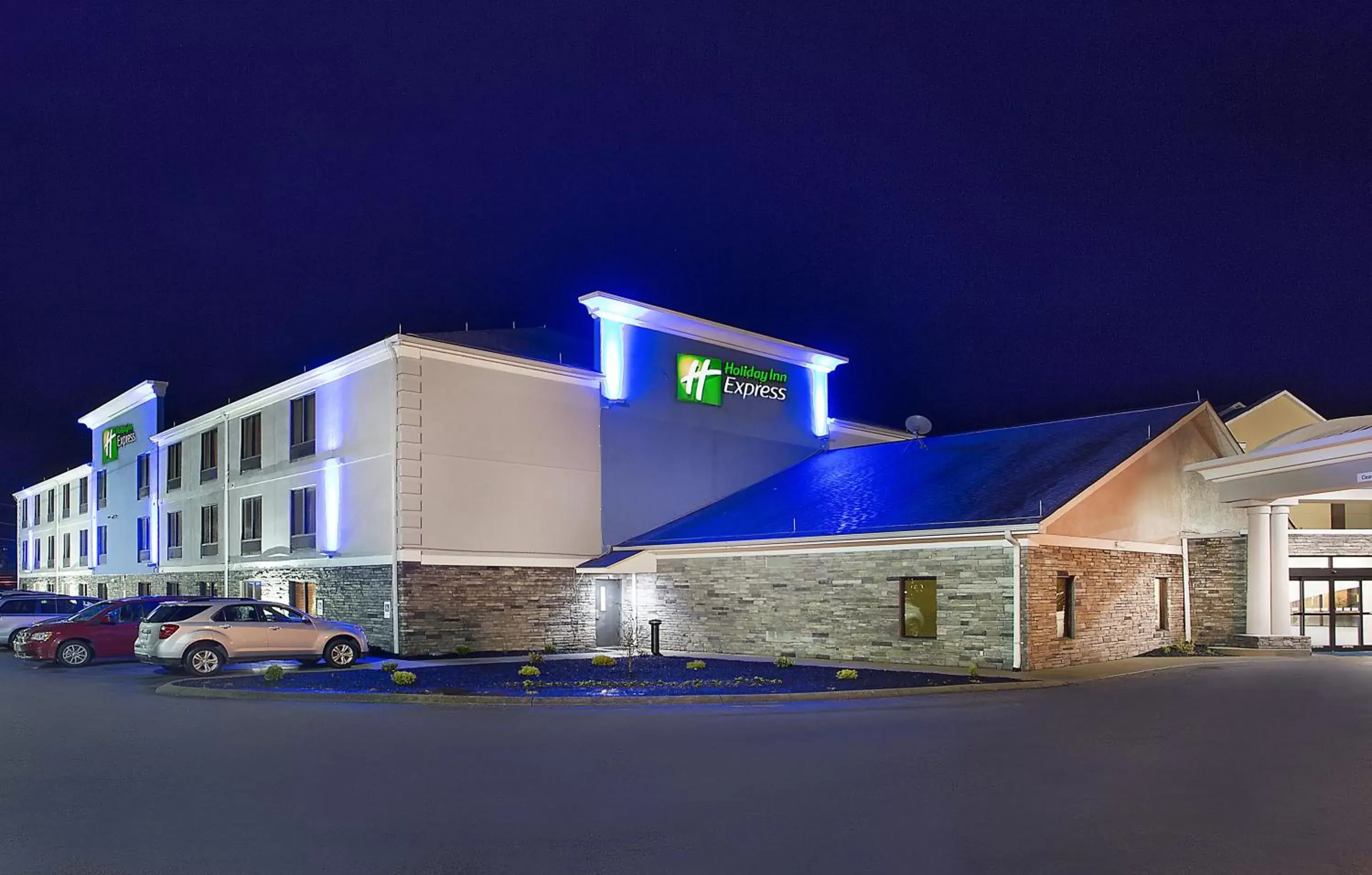 Property Building in Holiday Inn Express Berea, an IHG Hotel