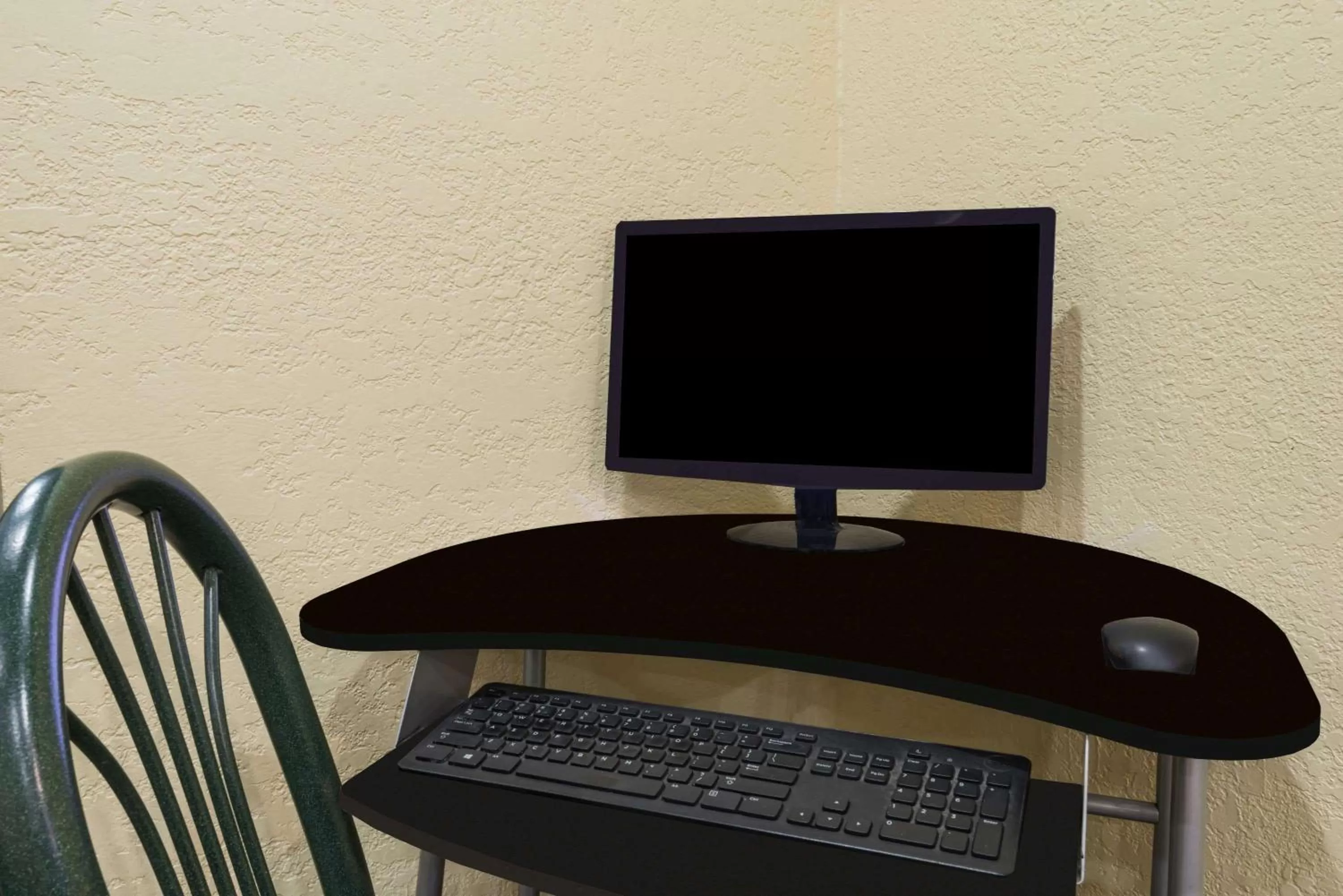 Business facilities in Super 8 by Wyndham Topeka/Wanamaker RD/I-70