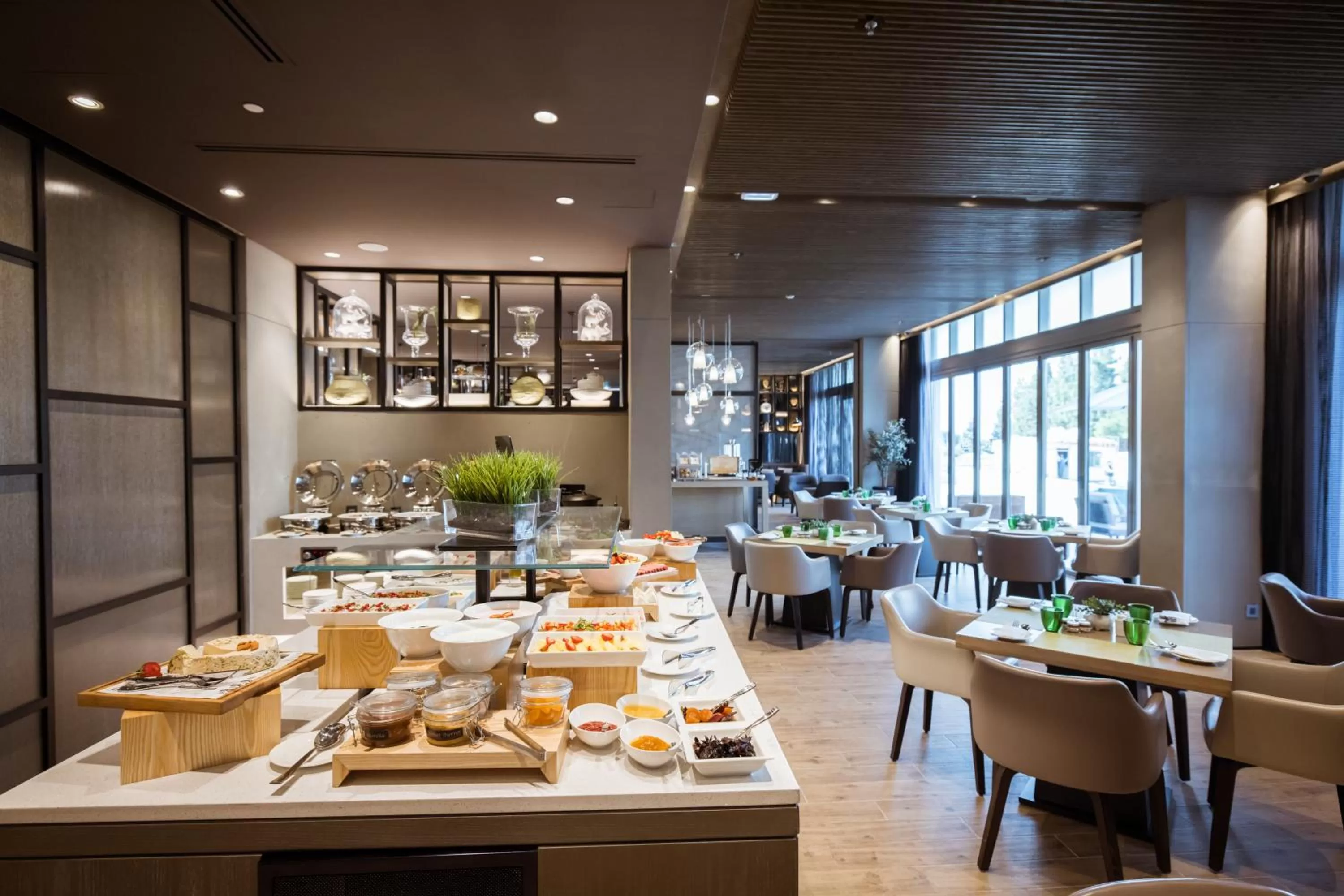 Restaurant/places to eat in Centro Mada Amman by Rotana