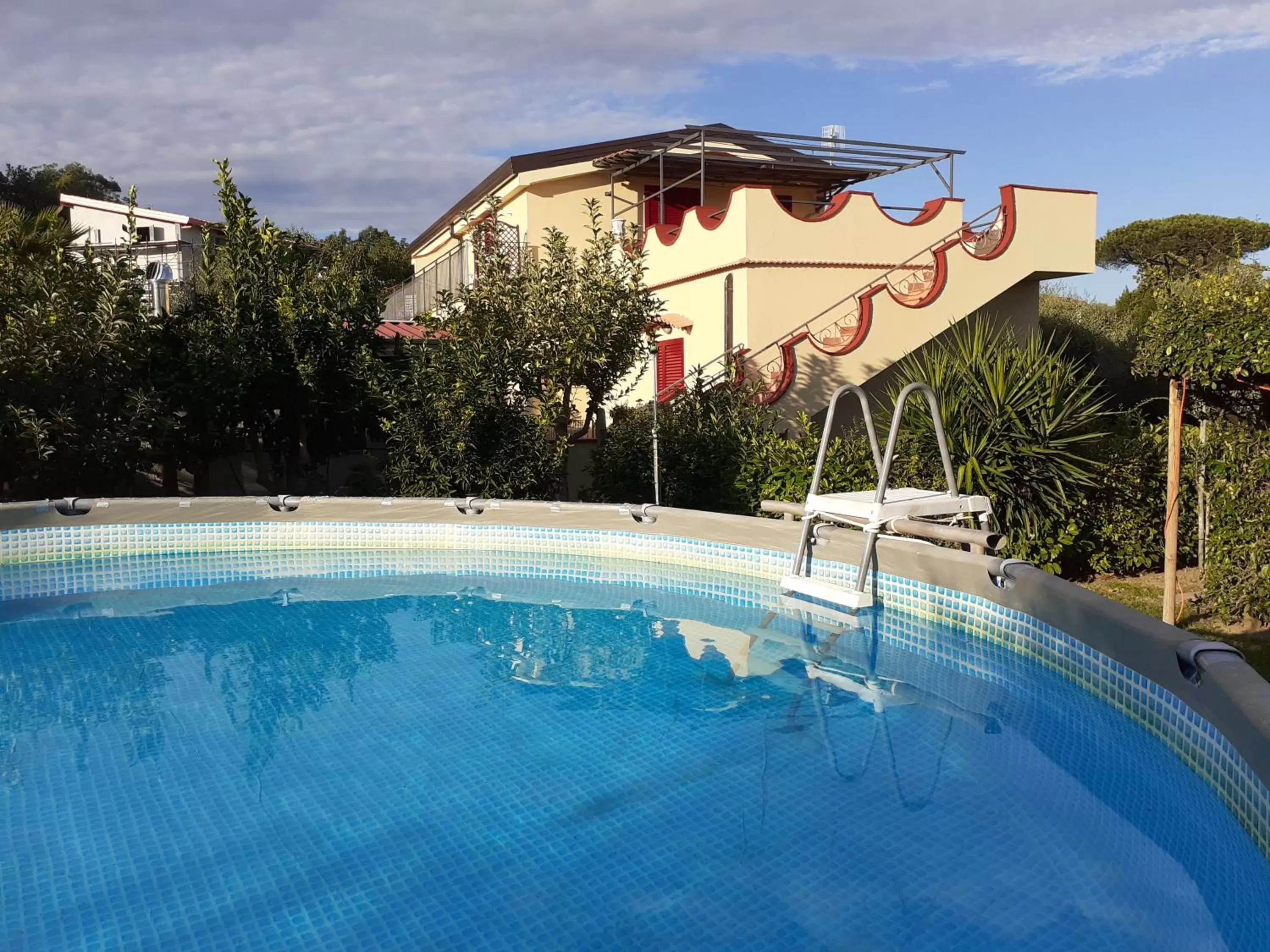 Swimming Pool in Green Paradise Affittacamere