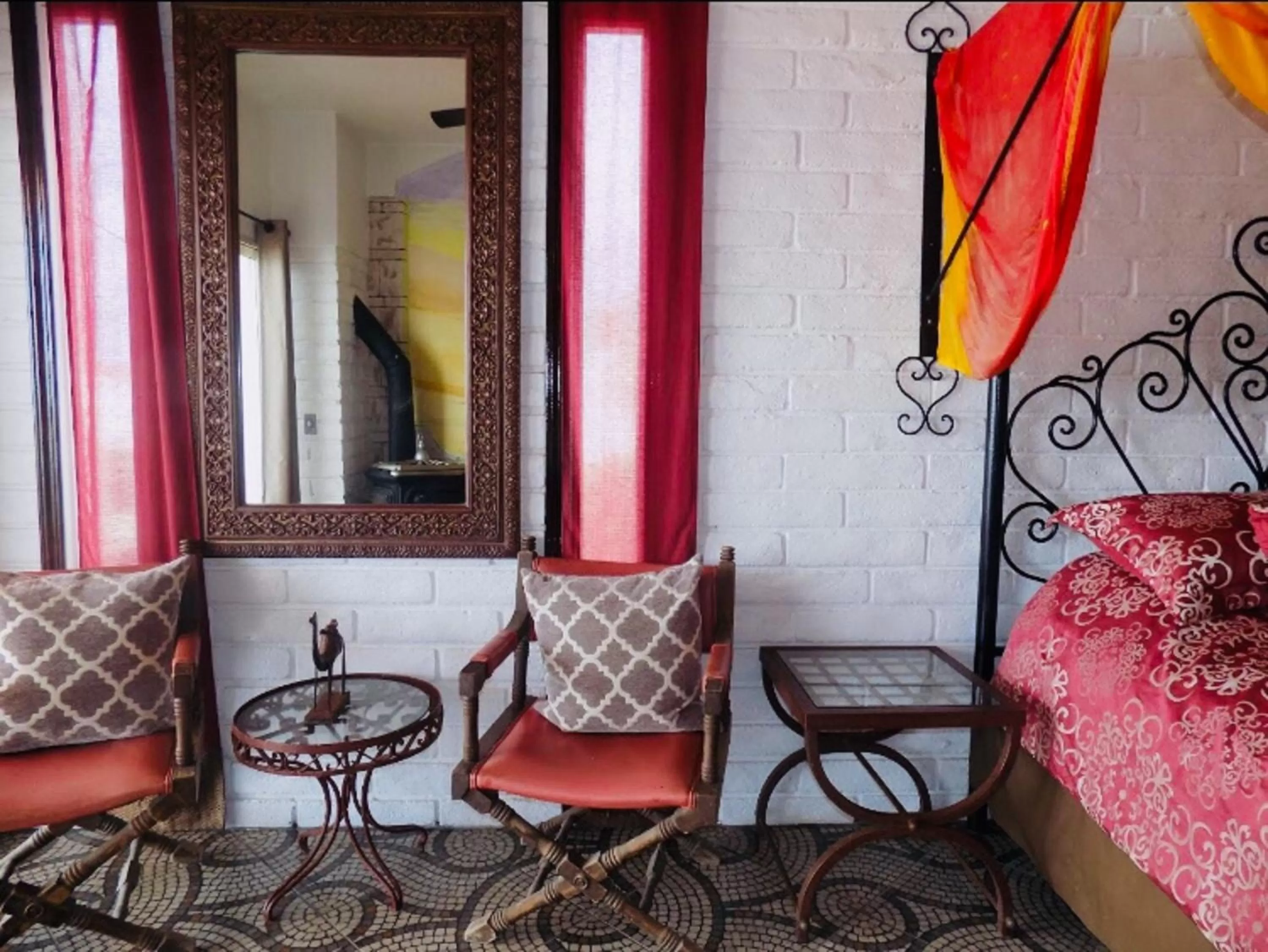 Photo of the whole room in Poco Cielo Hotel