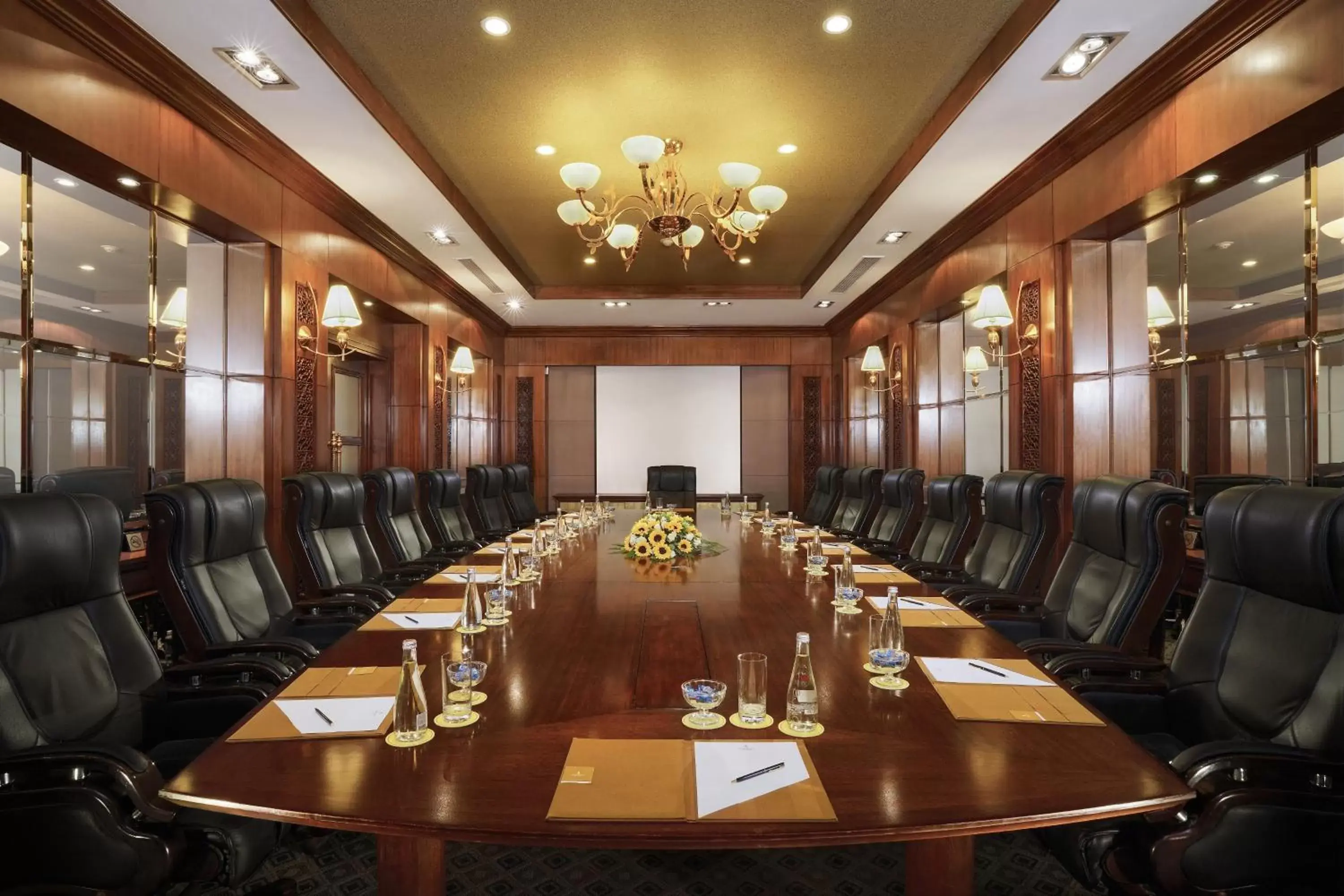 Meeting/conference room in Vinpearl Luxury Nha Trang