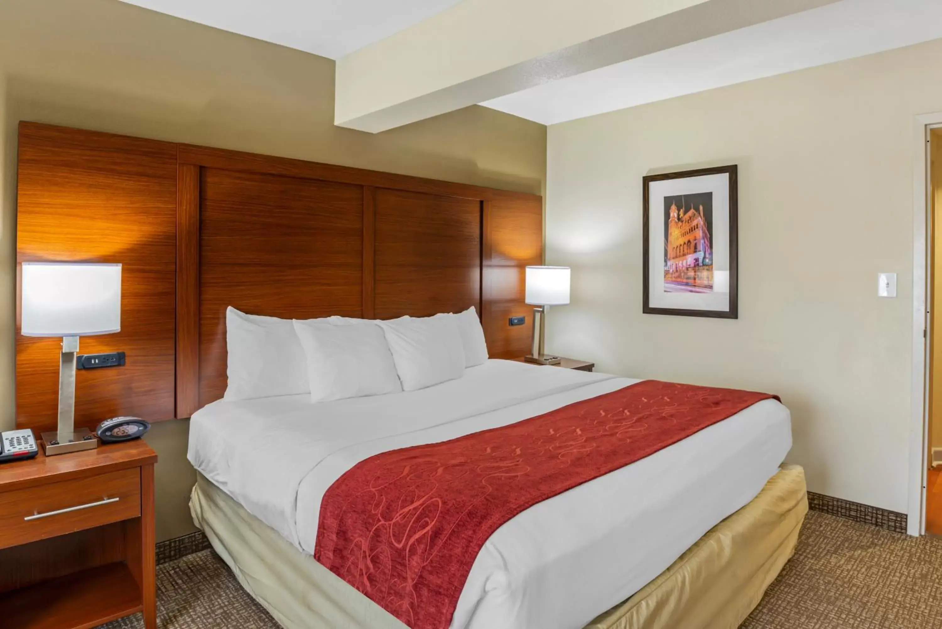 Bed in Comfort Suites at Virginia Center Commons