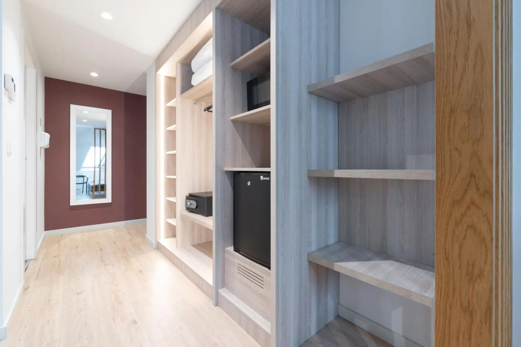 wardrobe in Hotel & Aparthotel Cosmos