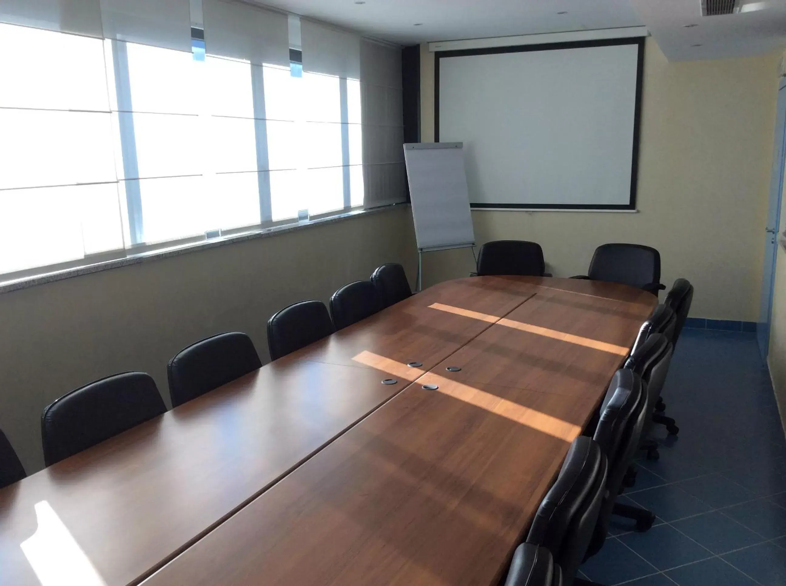 Business facilities in Hotel Express Aosta East