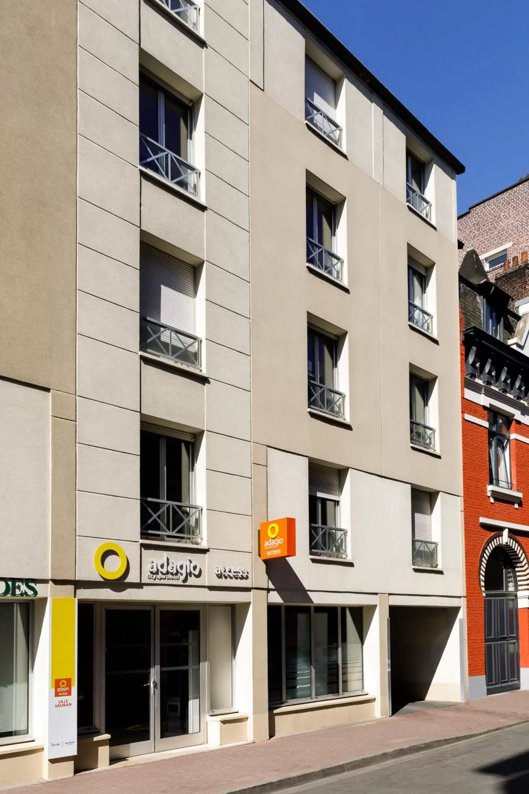 Facade/entrance, Property Building in Aparthotel Adagio Access Lille Vauban