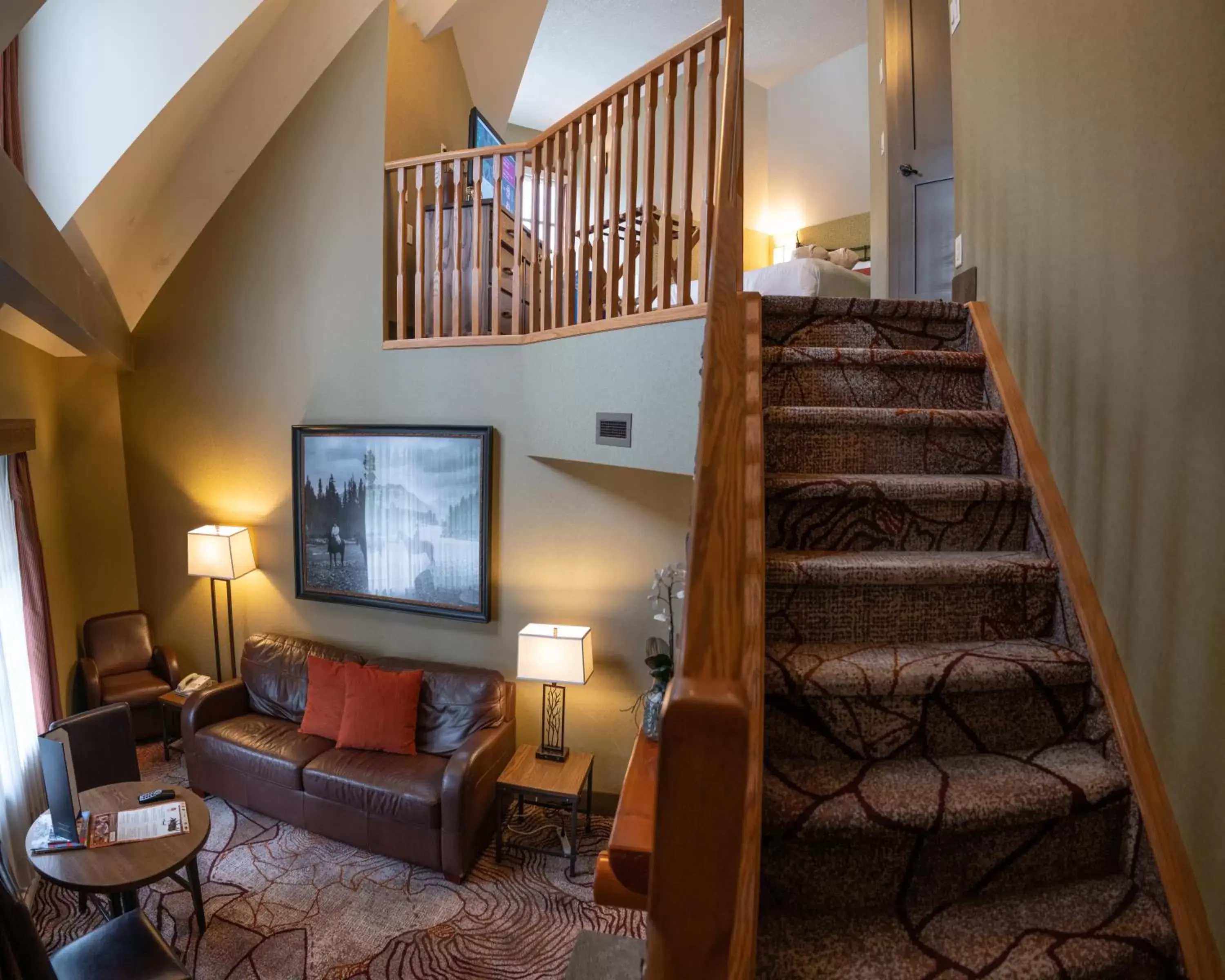 Living room, Seating Area in Banff Caribou Lodge and Spa