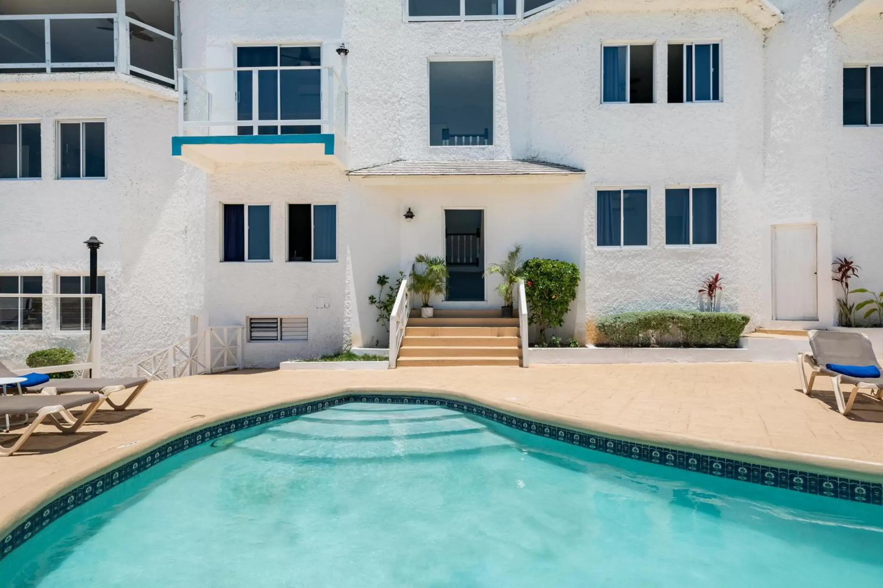 Swimming Pool in Luxe Beach Resort