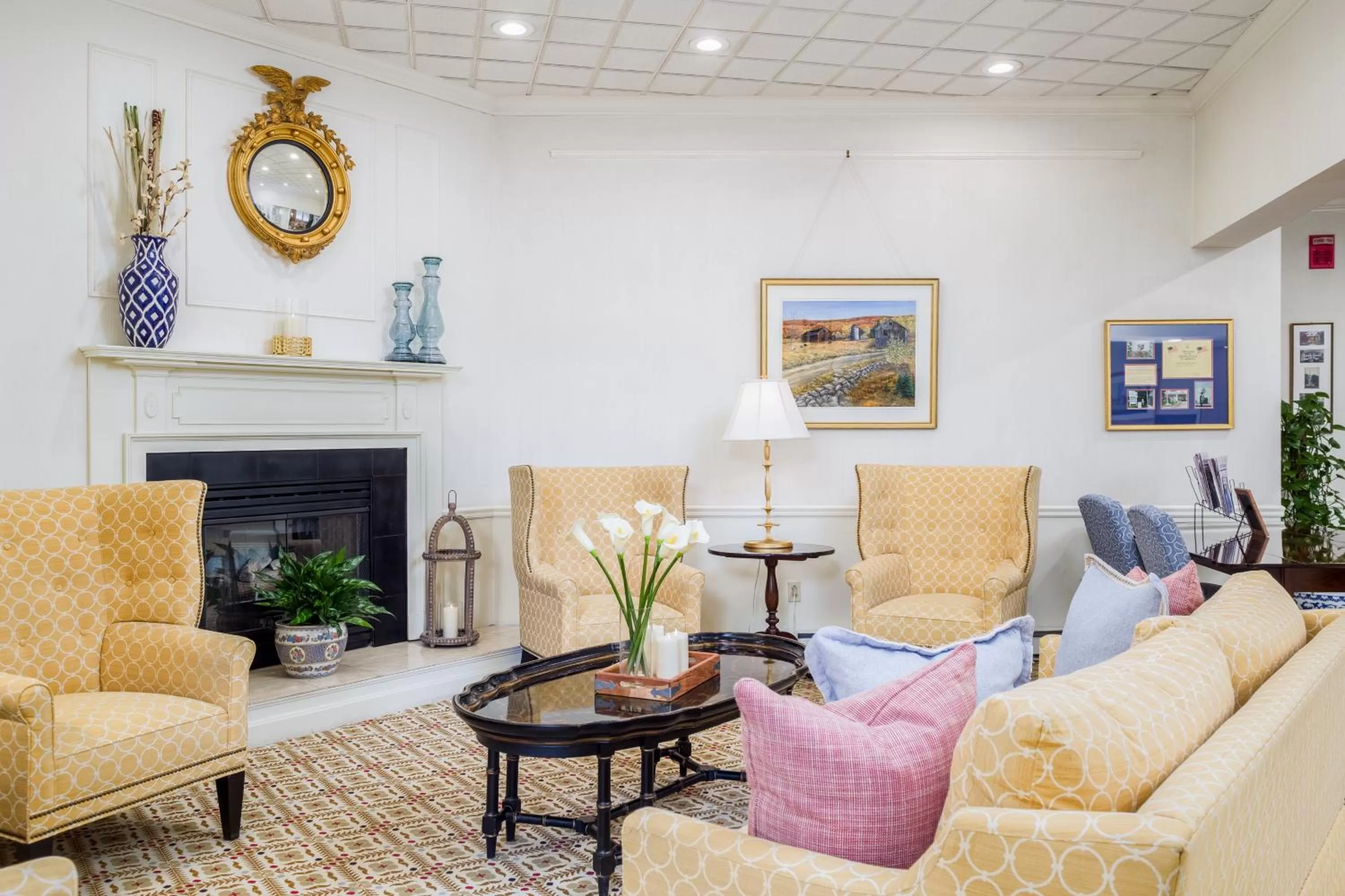 Communal lounge/ TV room in The Farmington Inn and Suites