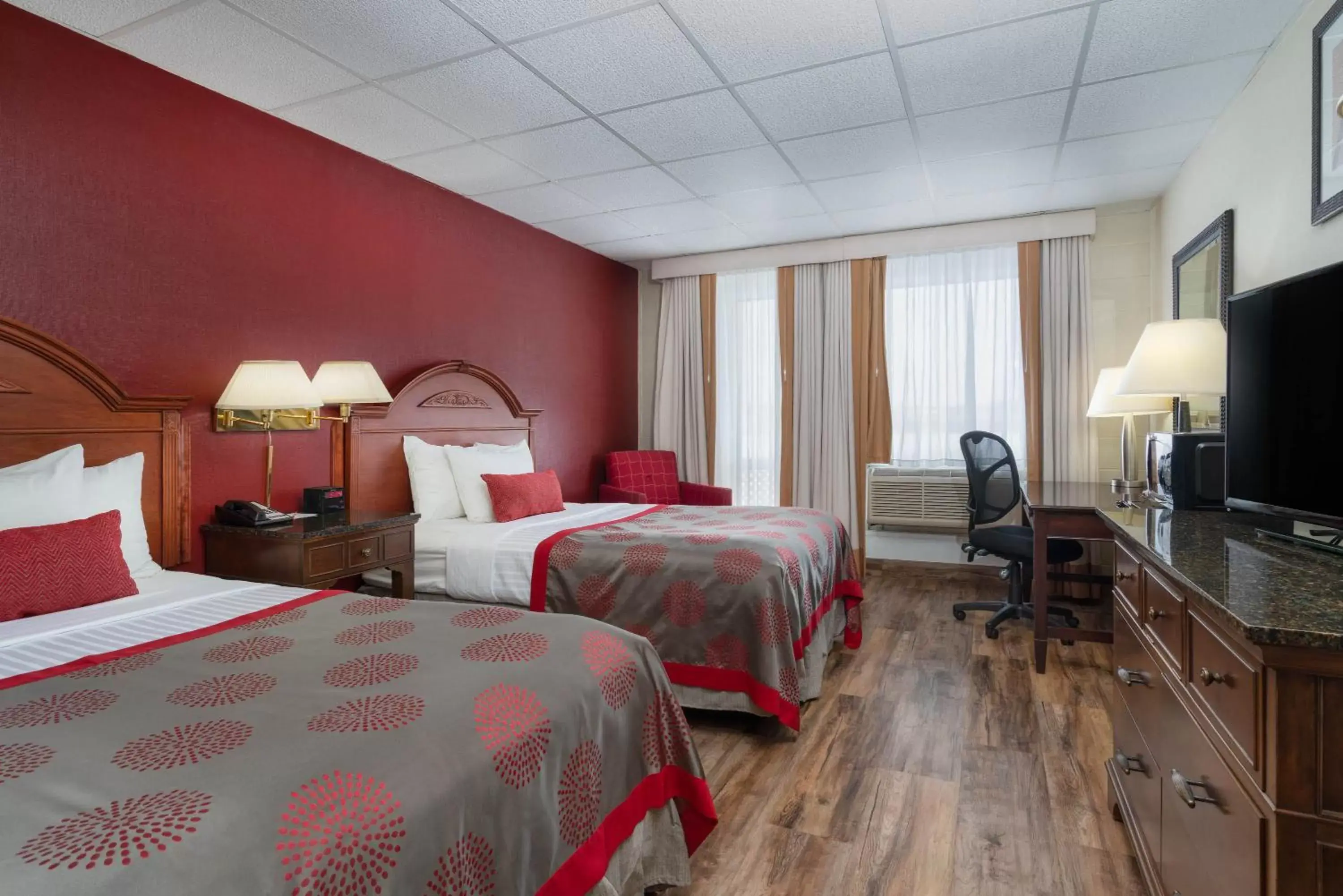 Bedroom, Bed in Ramada by Wyndham Albert Lea Bedroom, Bed in Ramada by Wyndham Albert Lea