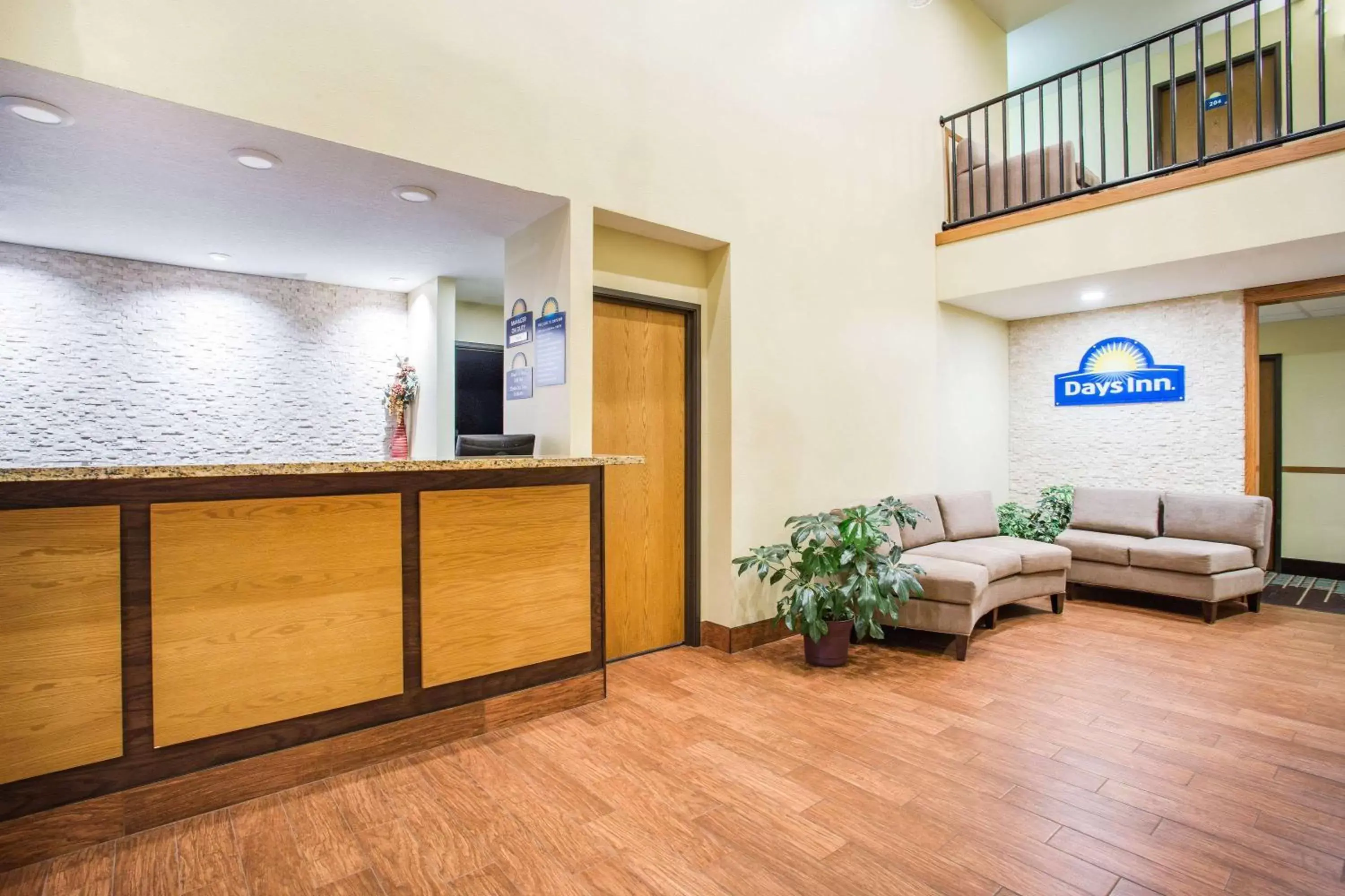 Lobby or reception, Lobby/Reception in Days Inn by Wyndham Evansdale Waterloo