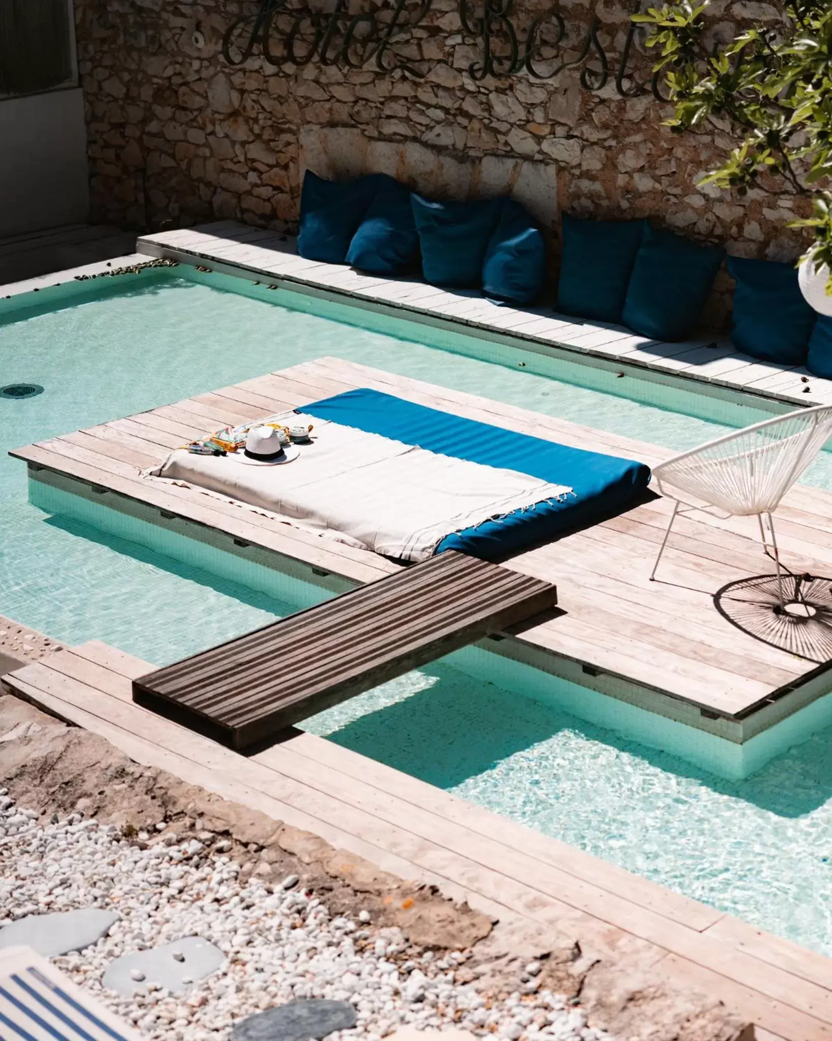 Swimming Pool in Hotel de La Plage - Mahogany