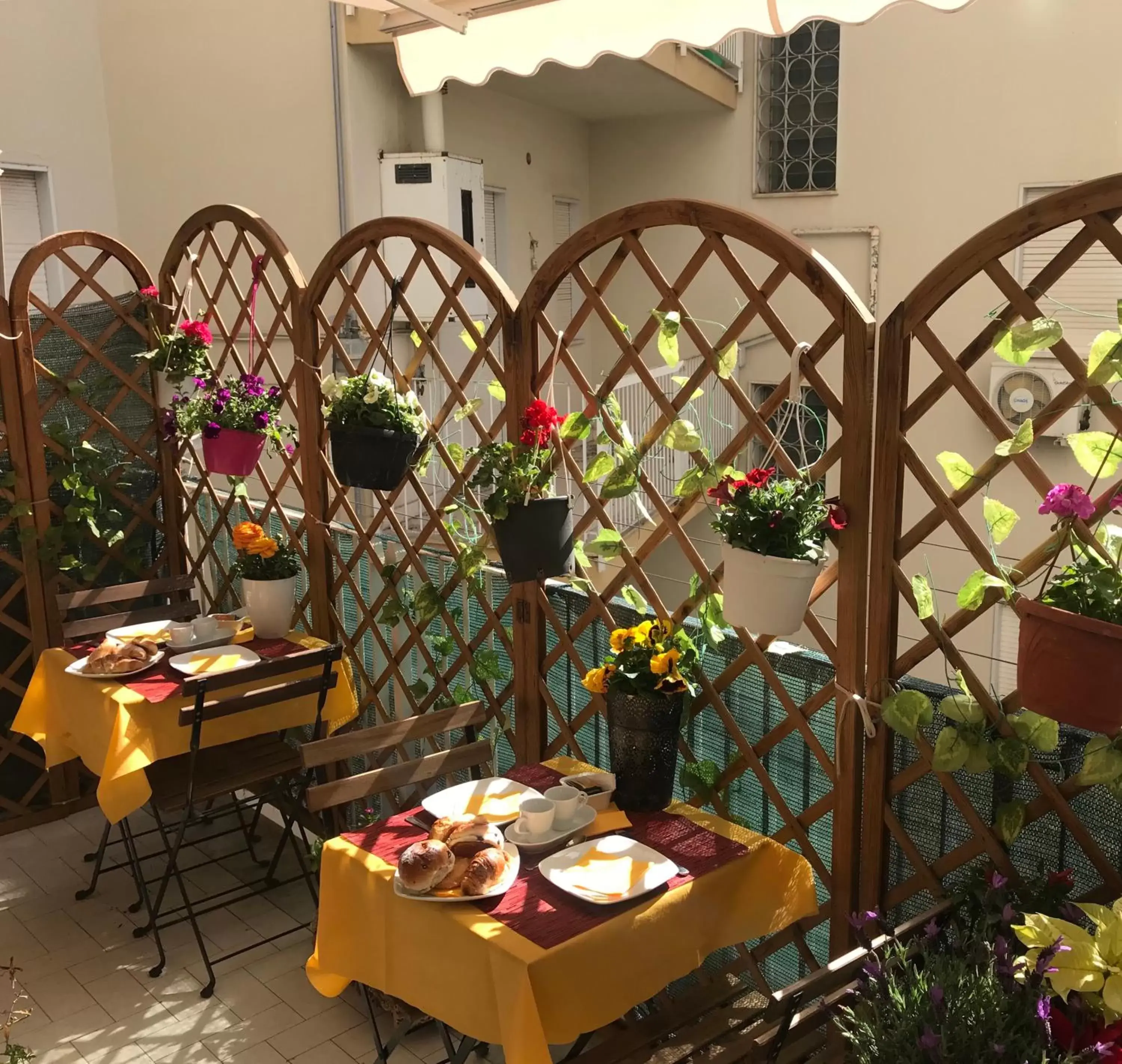 Balcony/Terrace, Restaurant/Places to Eat in LeAlbe di Sicilia