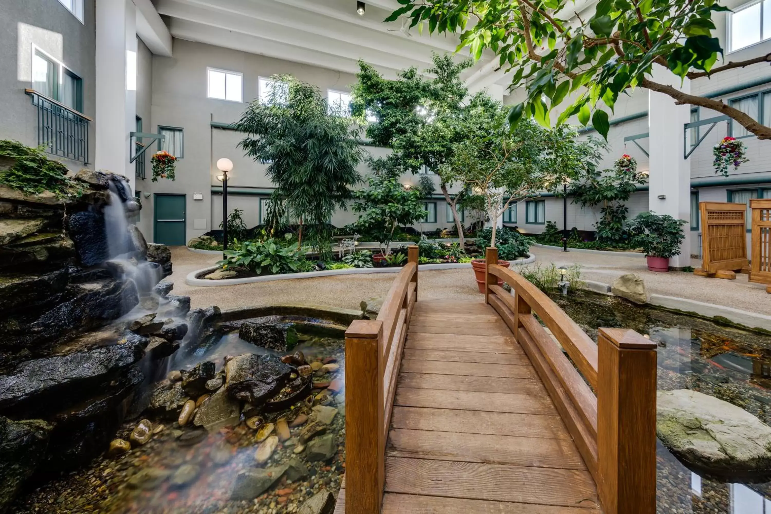 Garden in Heritage Inn Hotel & Convention Centre - Taber