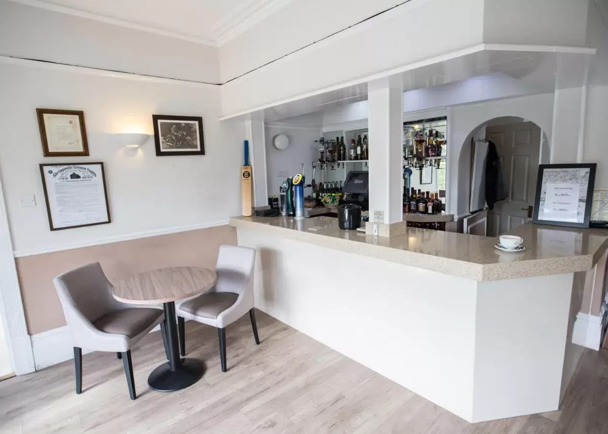 Lounge/Bar in Corner House Hotel Gatwick