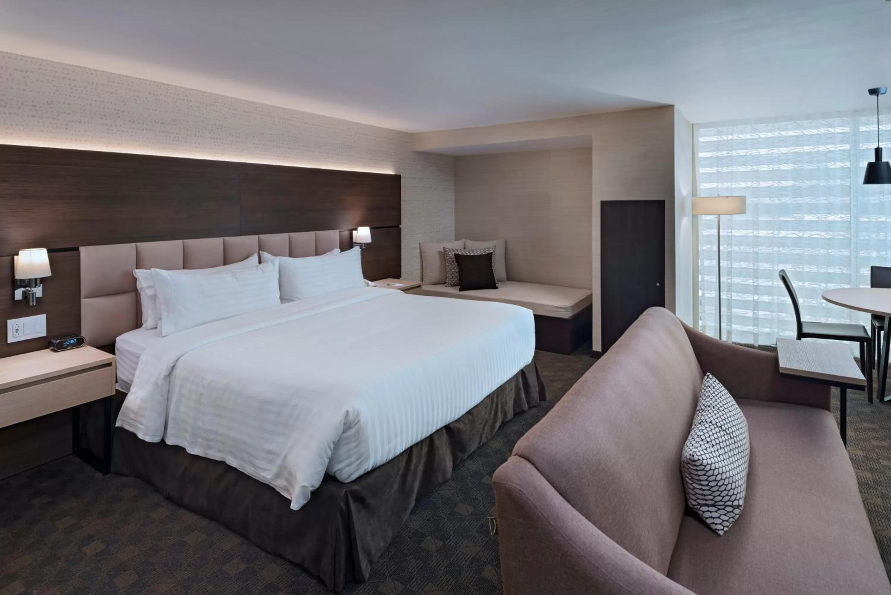 Photo of the whole room, Bed in Holiday Inn Guatemala by IHG