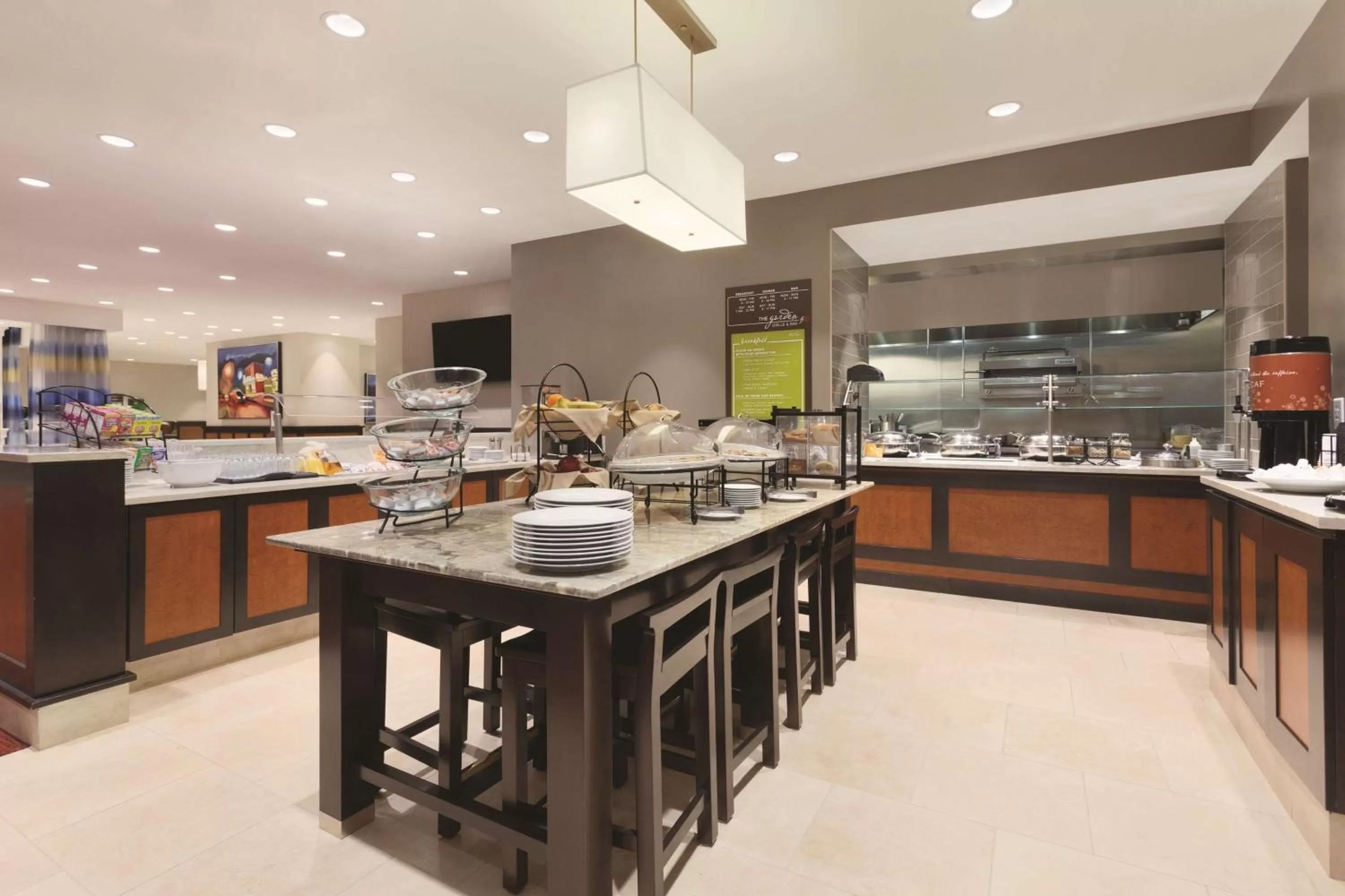 Restaurant/places to eat in Hilton Garden Inn Falls Church