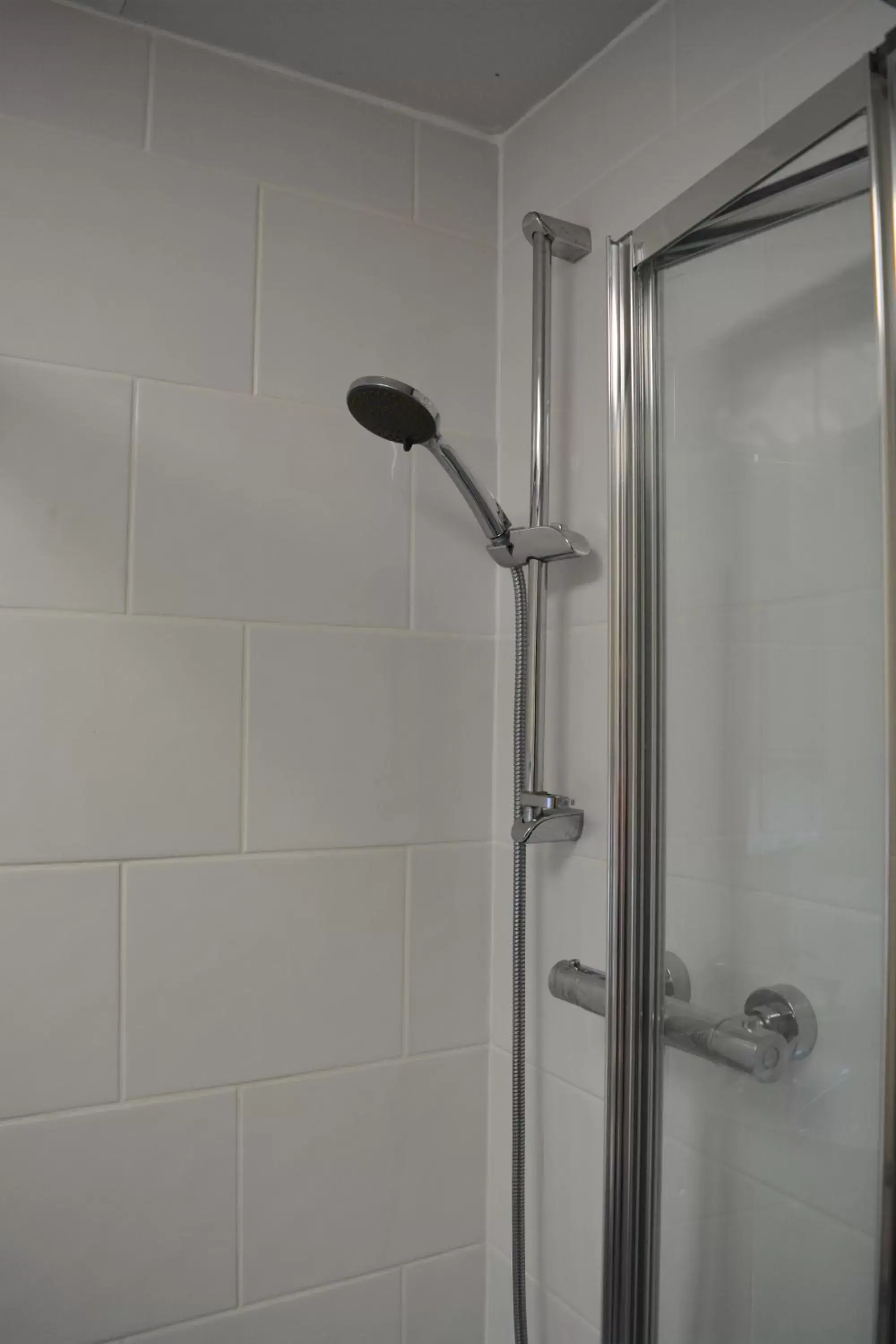 Twin Room with Private Bathroom in Riverside House Twin Room with Private Bathroom in Riverside House