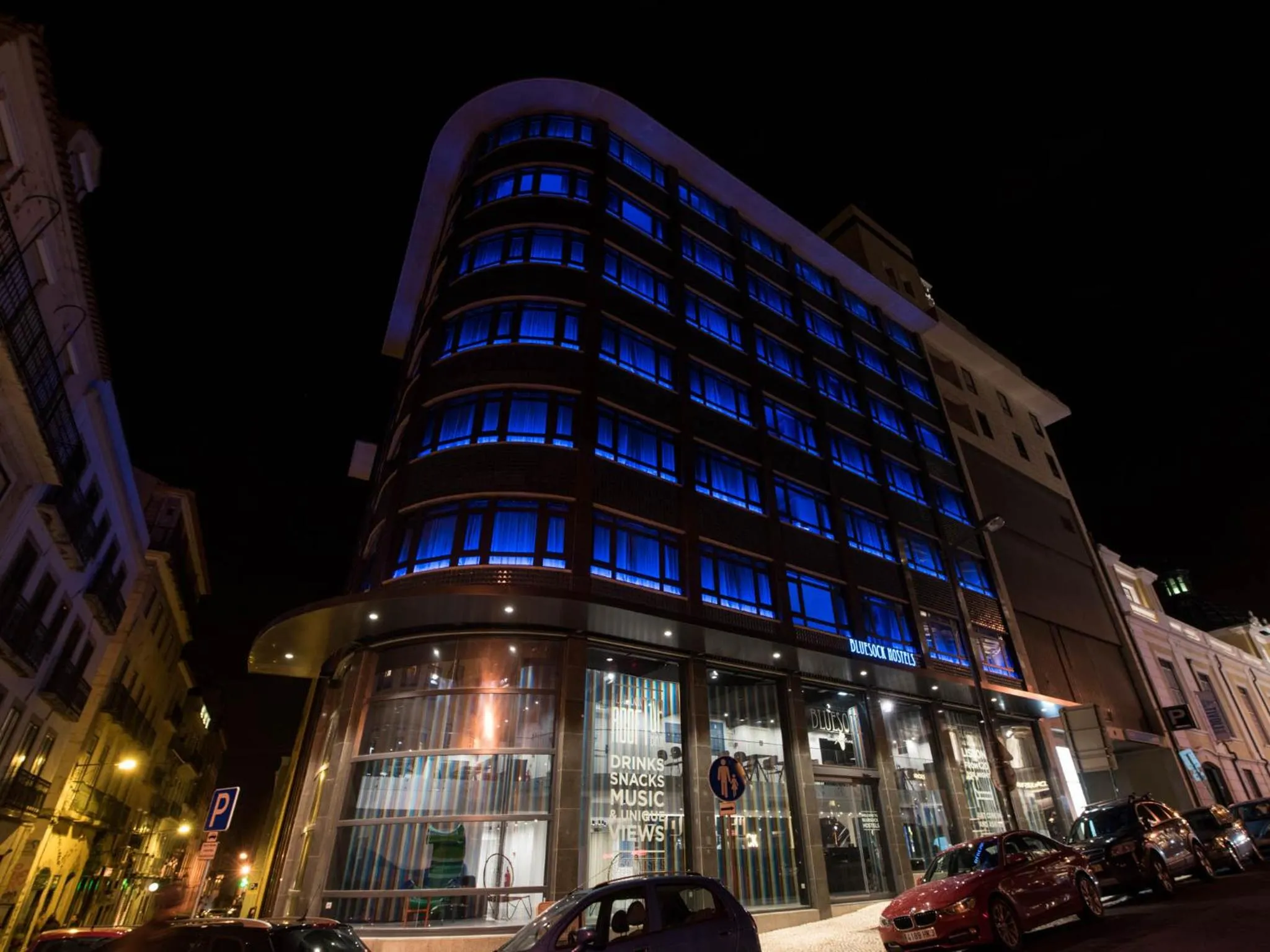 Property building in room00 Lisboa Hostel