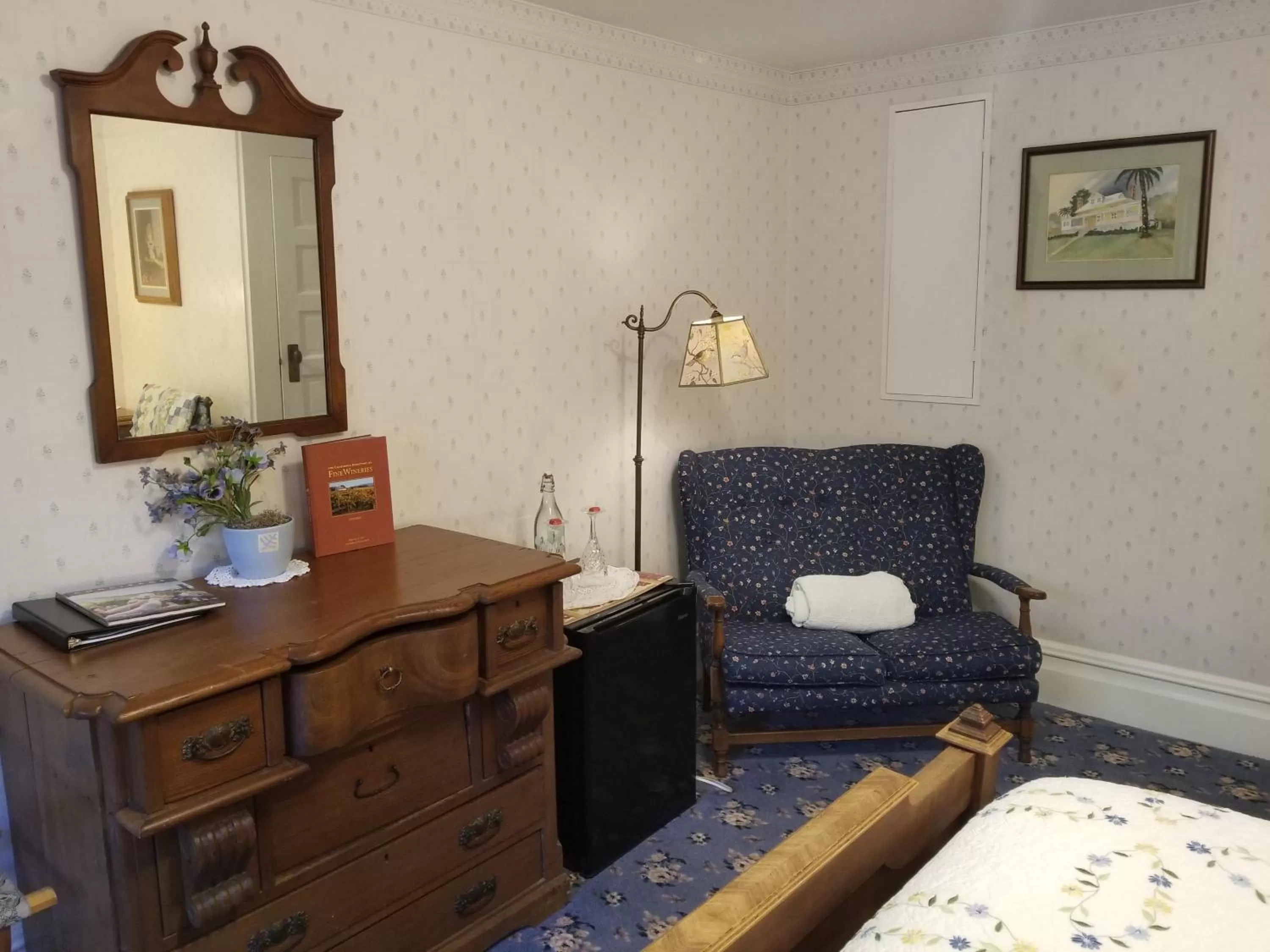 Seating Area in The Raford Inn