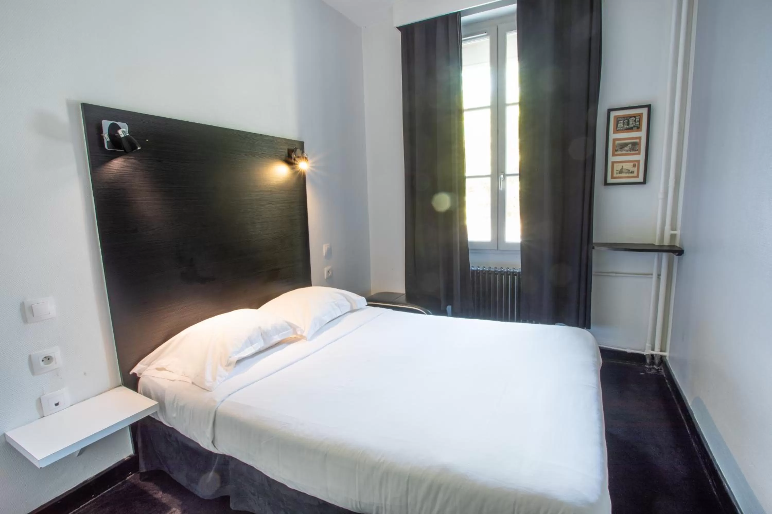 Bed in Hôtel Brasserie du Parc