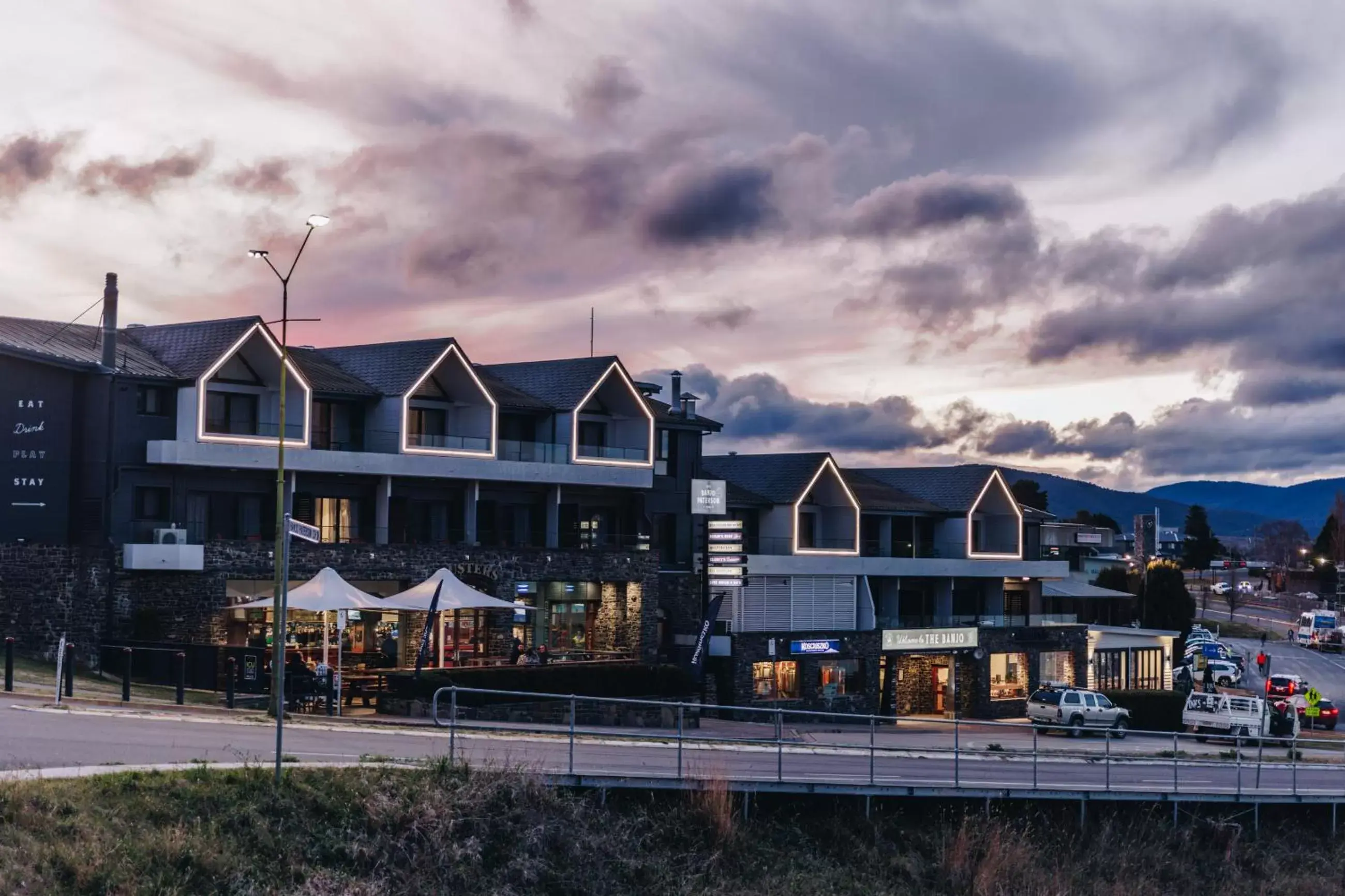 Property Building in Banjo Paterson Inn