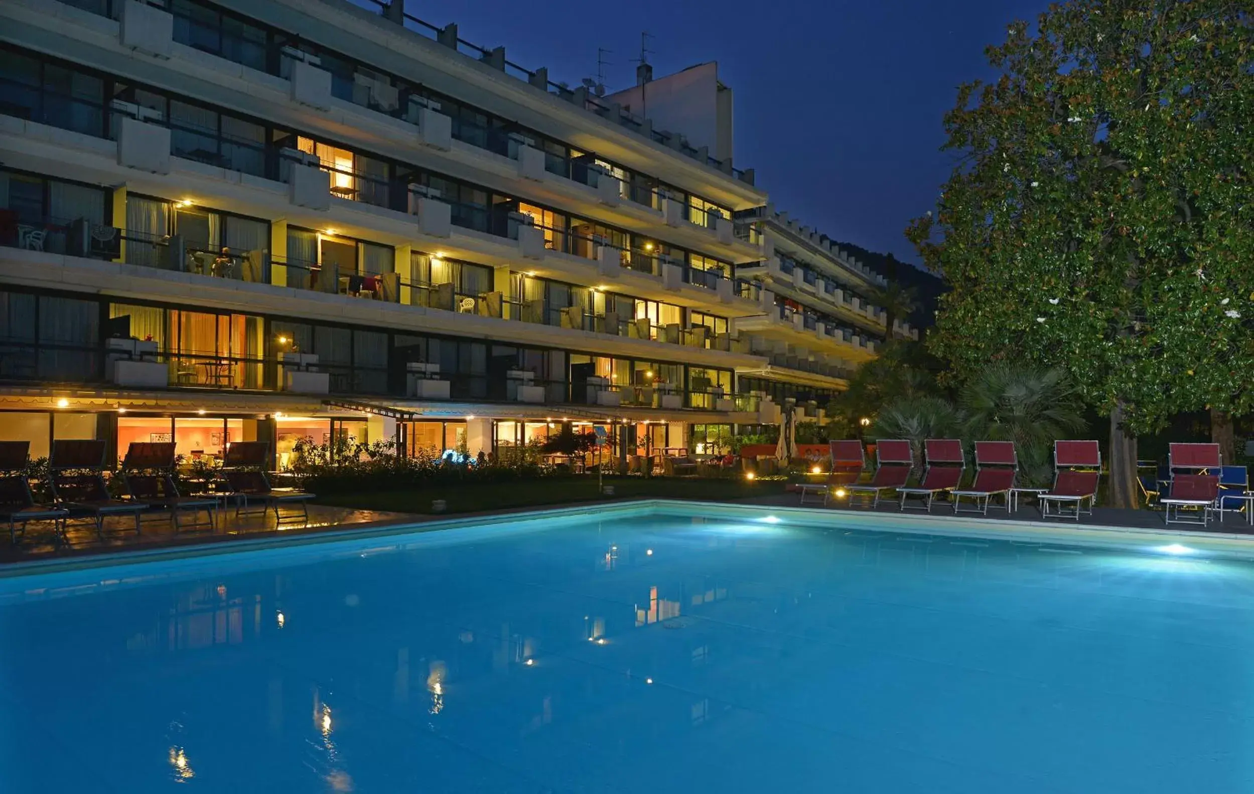 Facade/entrance, Property Building in Hotel Salò du Parc