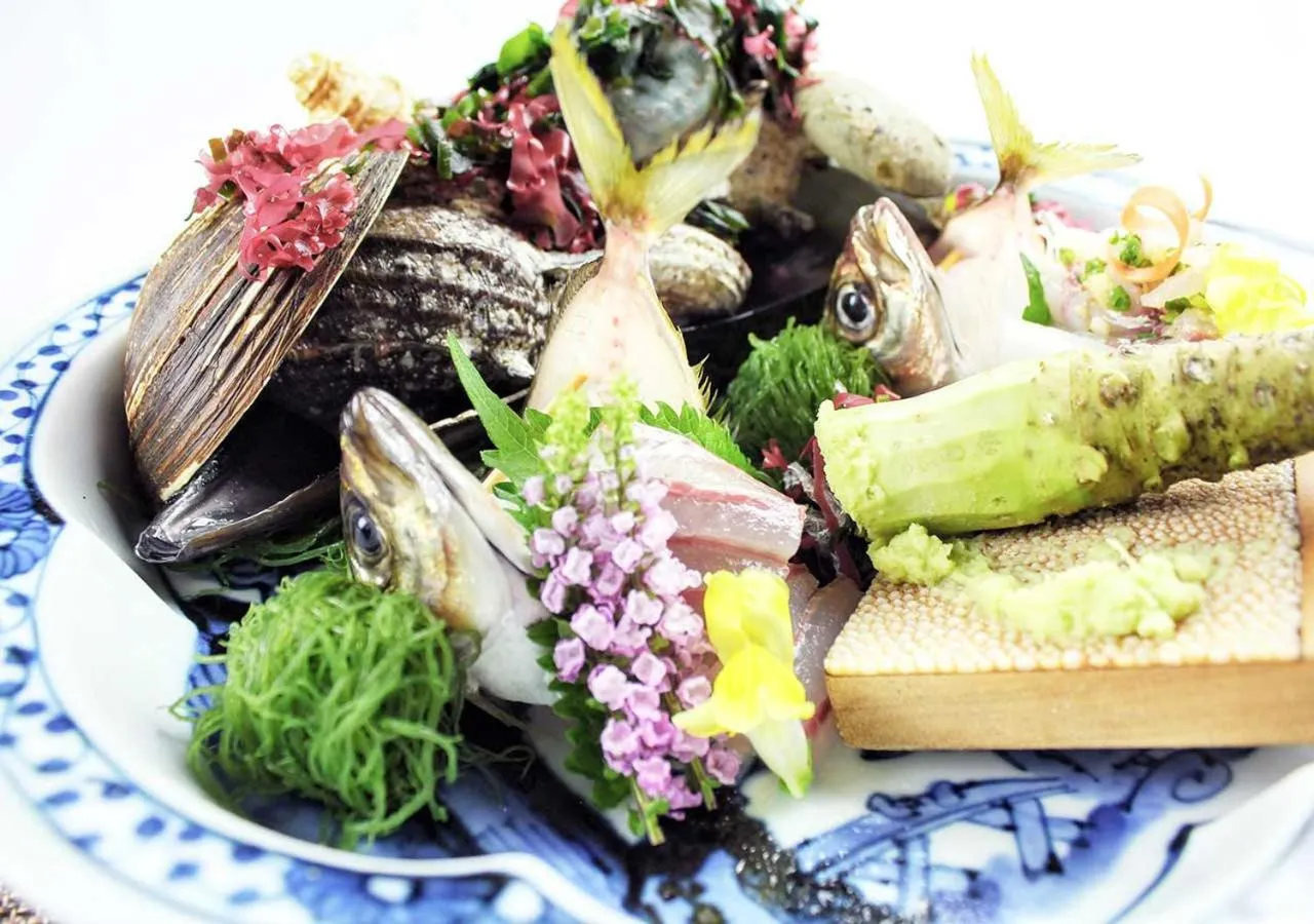 Food close-up in Aura Tachibana