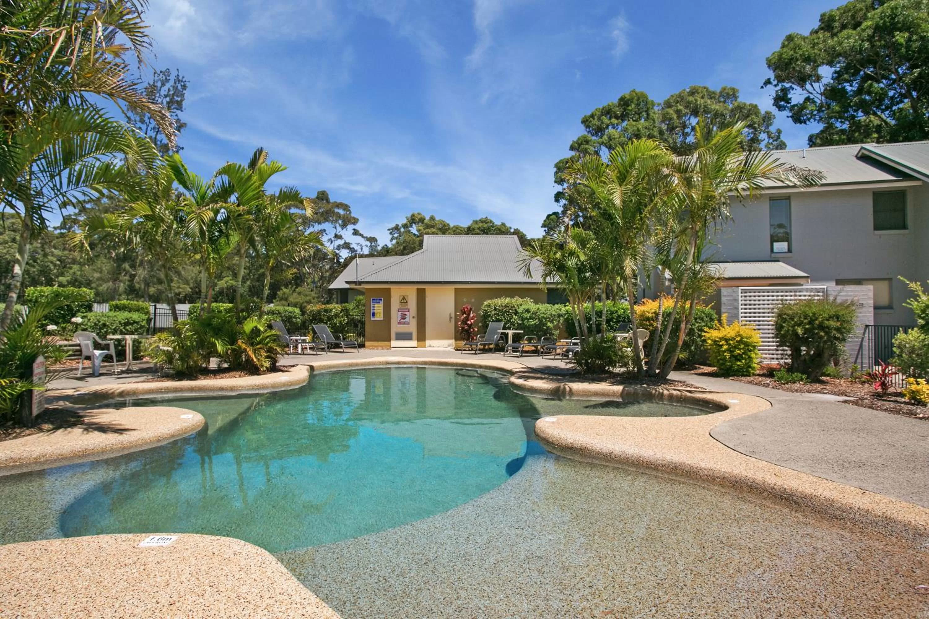 Garden view in Stay At Raffertys Resort