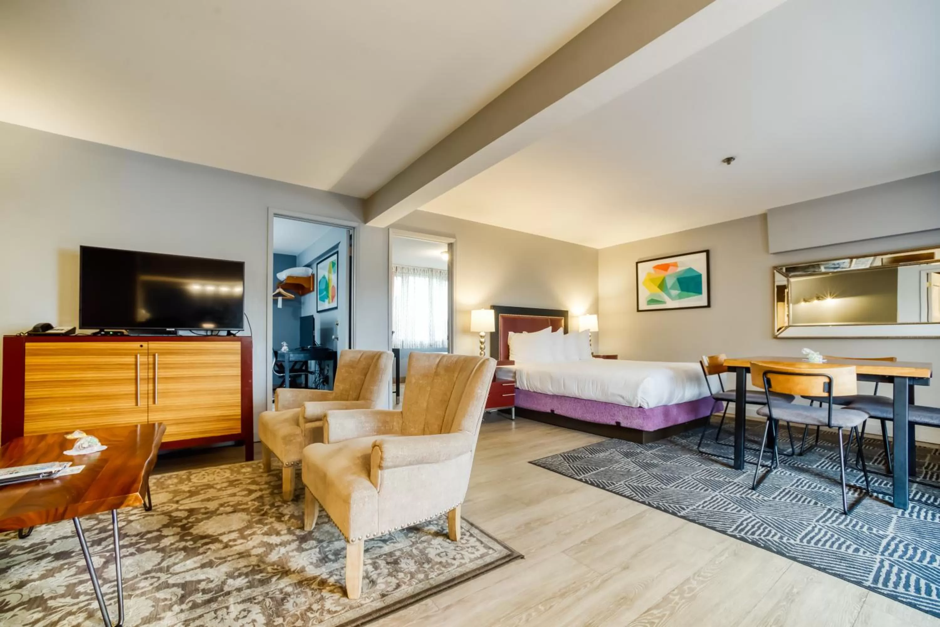 Photo of the whole room, Bed in Inn at Seaside