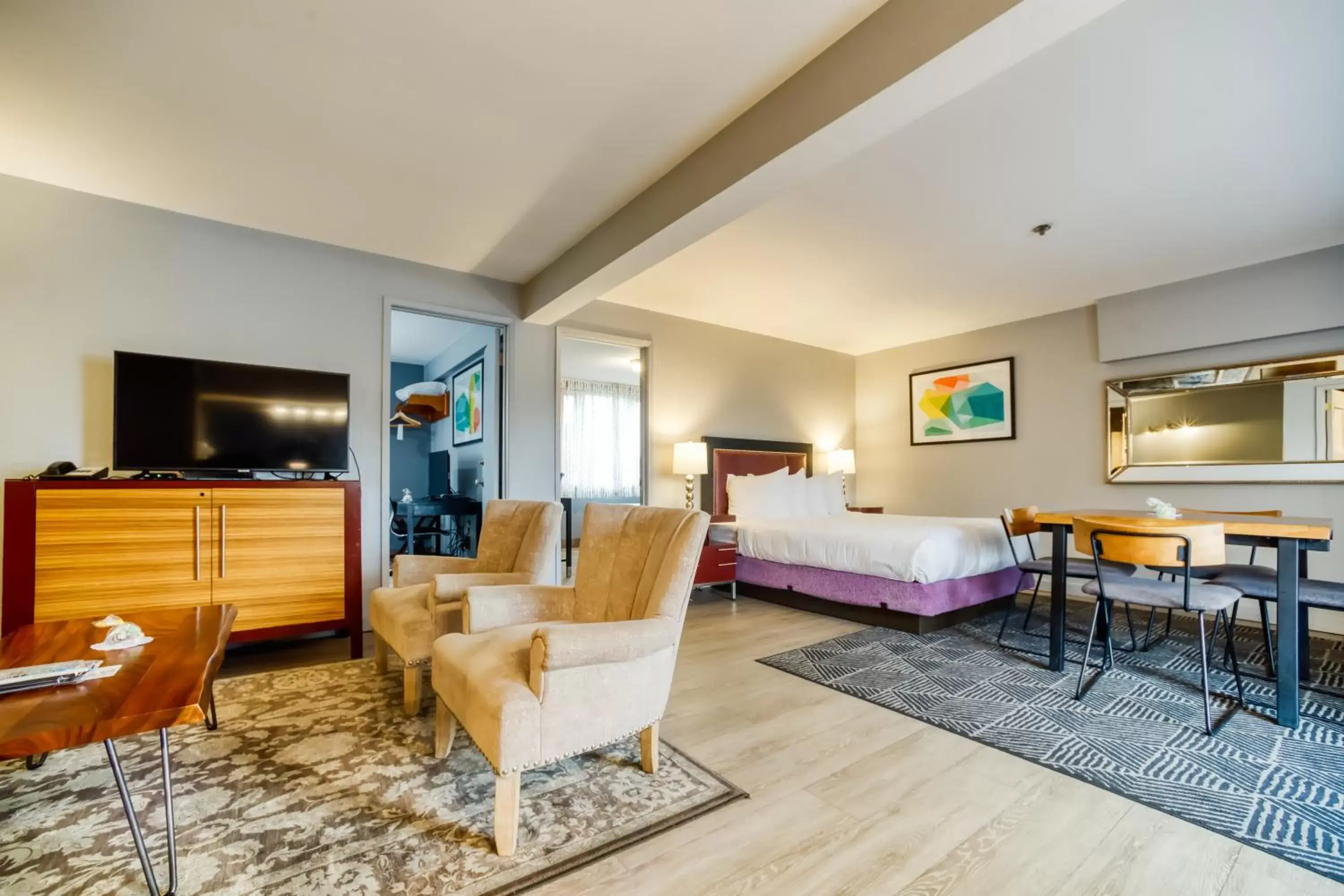 Photo of the whole room, Bed in Inn at Seaside Photo of the whole room, Bed in Inn at Seaside