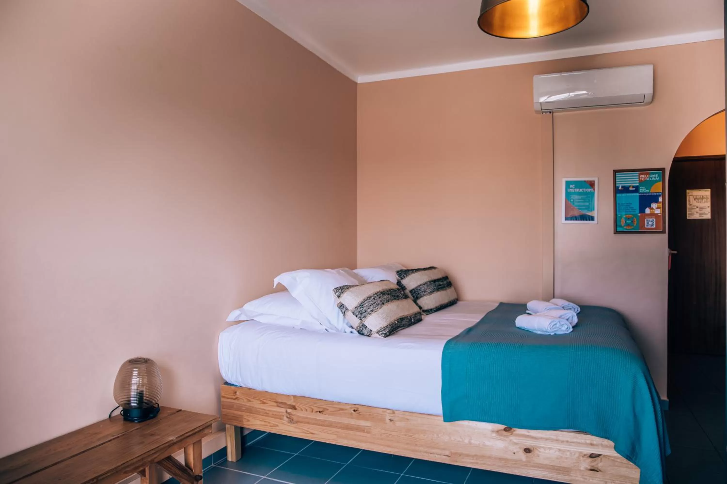 Property building, Bed in Malacuna Peniche