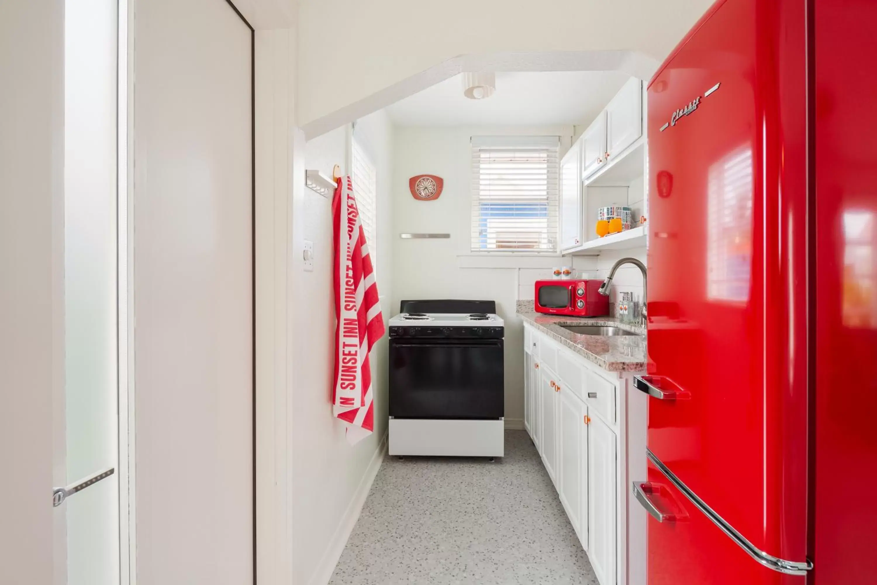 Kitchen or kitchenette, Kitchen/Kitchenette in Sunset Inn and Cottages