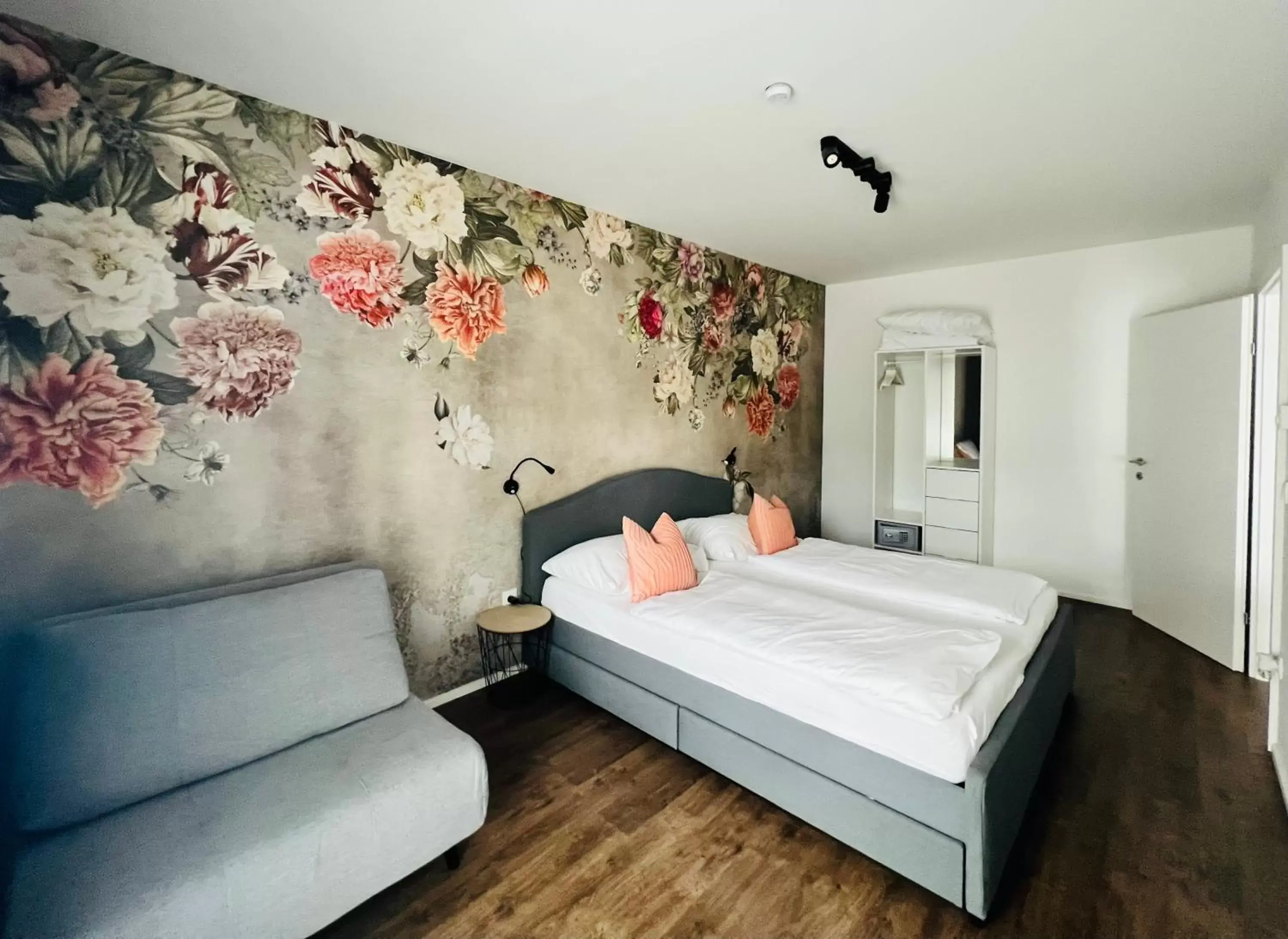 APSTAY Eggenberg I Self Check-in I Parking option APSTAY Eggenberg I Self Check-in I Parking option