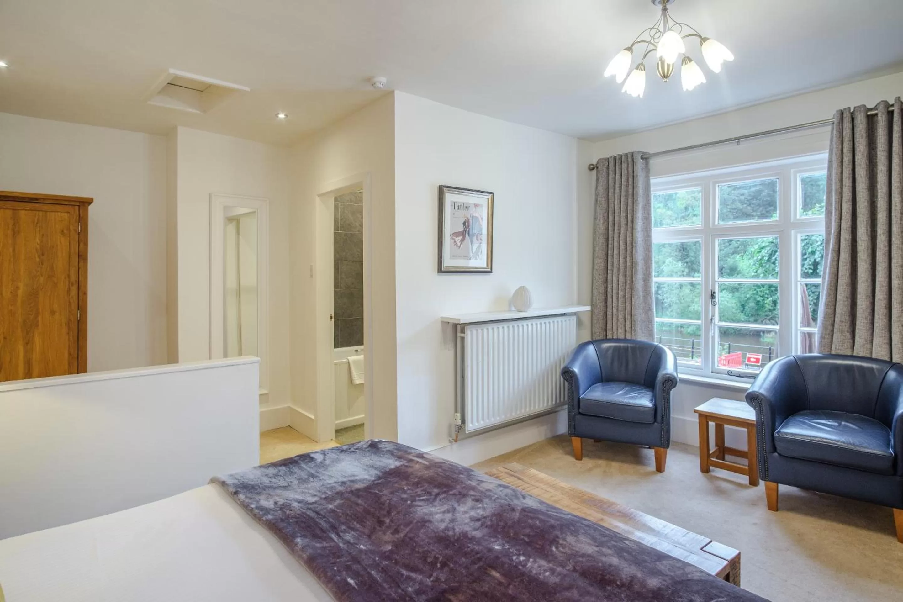 Bedroom, Bed in White Hart Inn