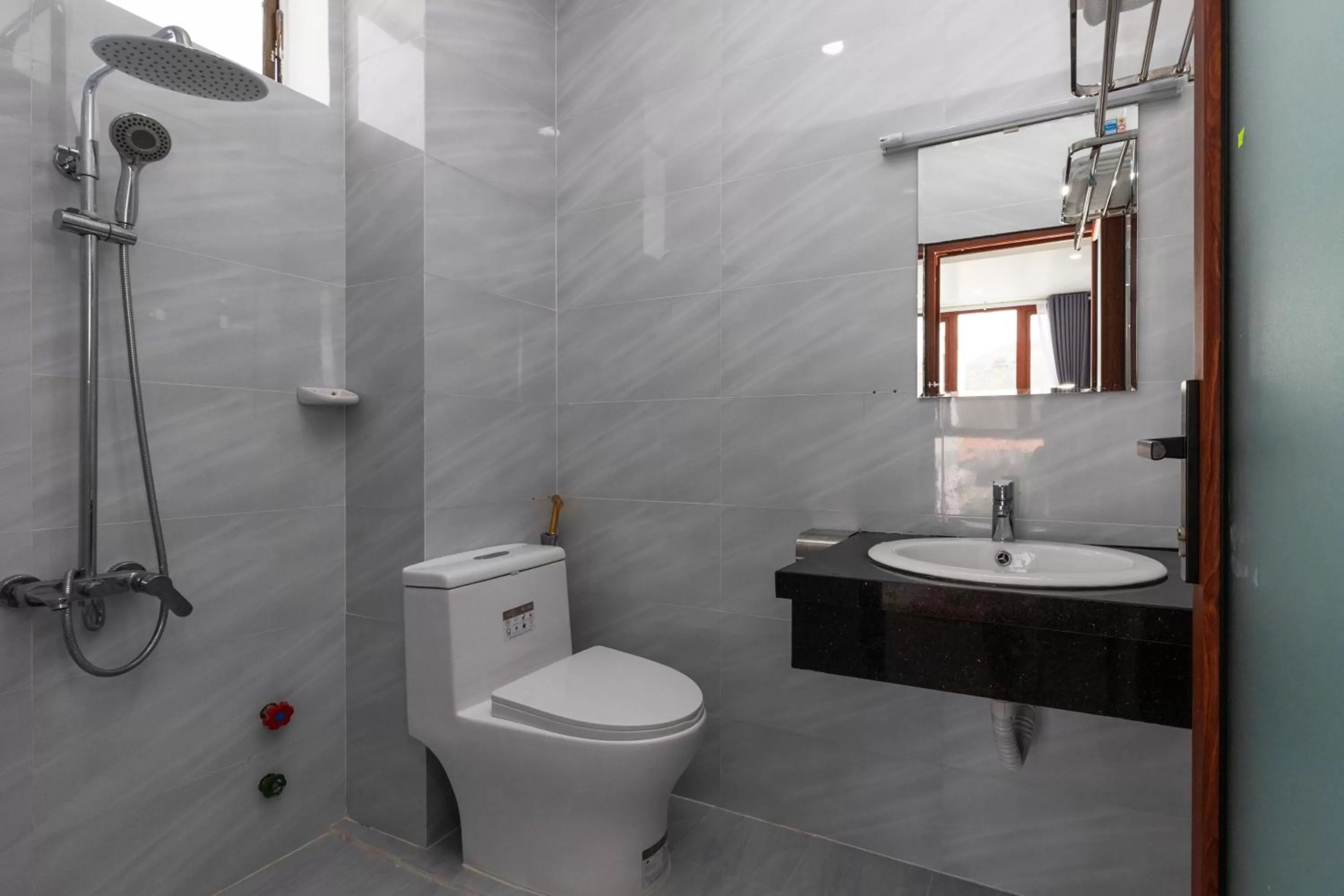 Bathroom in Lien Thuy Hotel