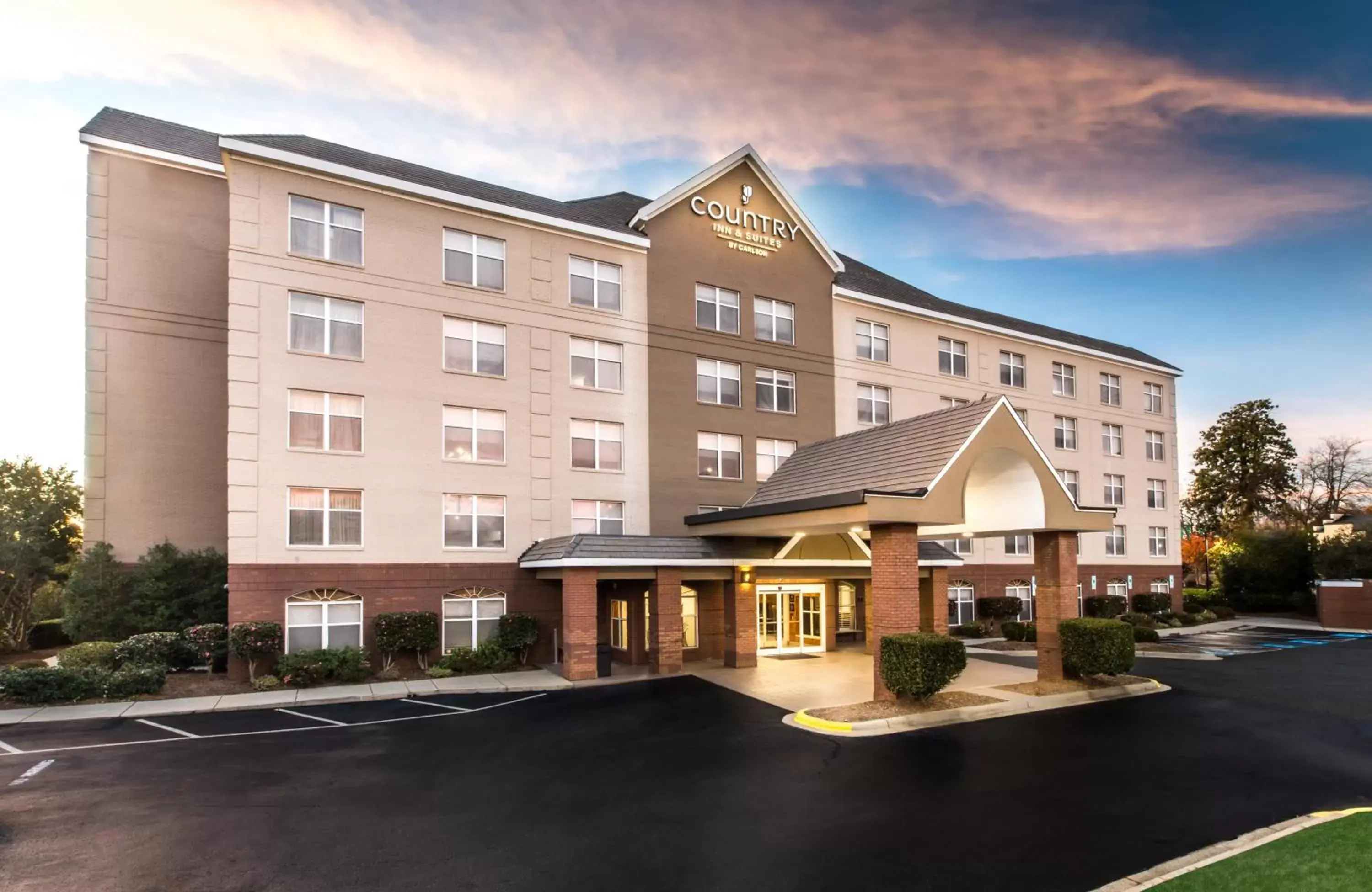 Facade/entrance, Property Building in Country Inn & Suites by Radisson, Lake Norman Huntersville, NC