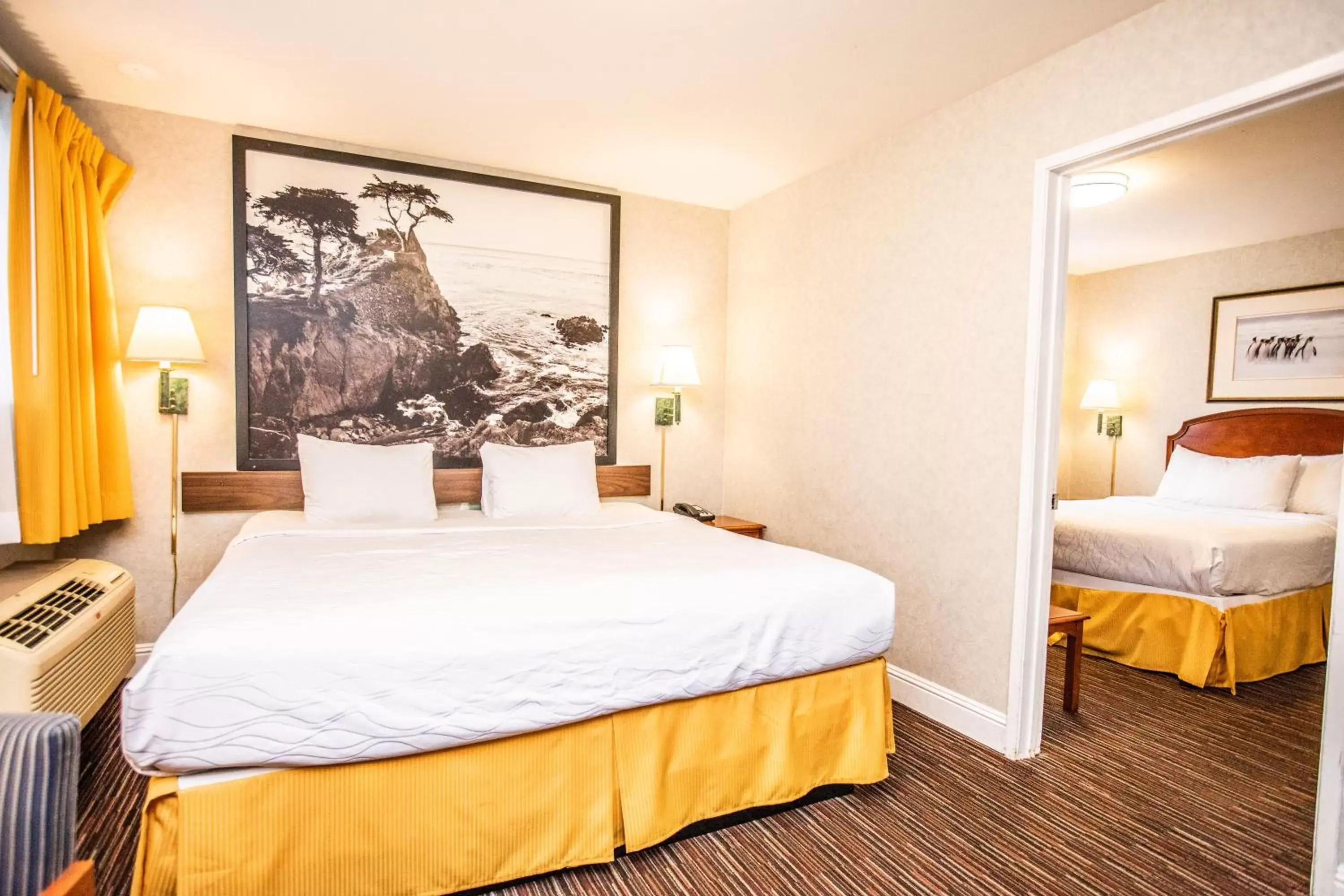 Photo of the whole room, Bed in Pelican Inn Photo of the whole room, Bed in Pelican Inn